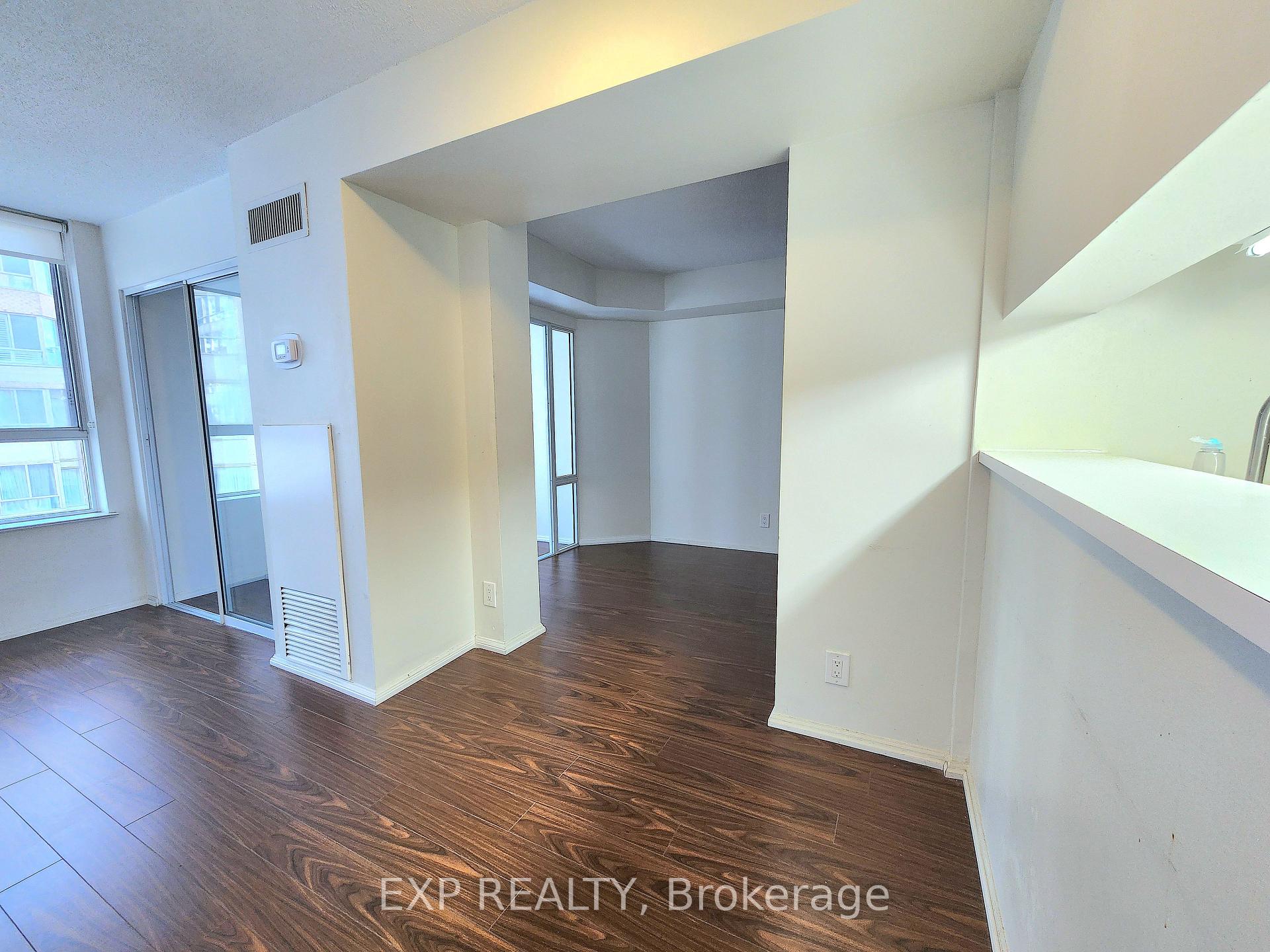 Photo 10 of Unit 1421, 711 Bay Street, Toronto, Bay Street Corridor — HOMEH