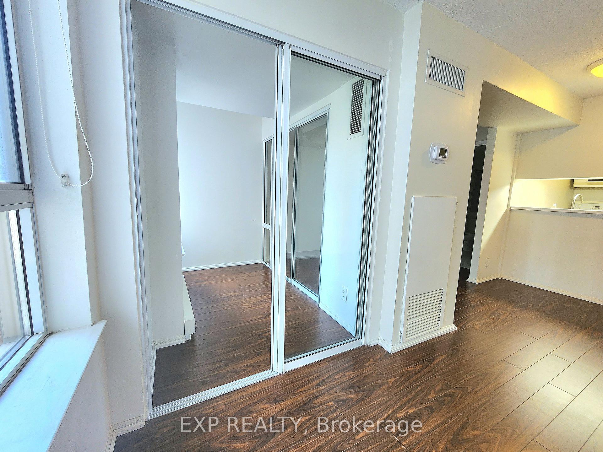Photo 12 of Unit 1421, 711 Bay Street, Toronto, Bay Street Corridor — HOMEH
