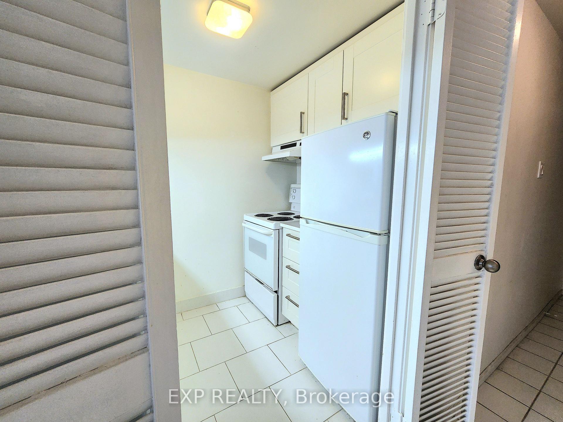 Photo 14 of Unit 1421, 711 Bay Street, Toronto, Bay Street Corridor — HOMEH
