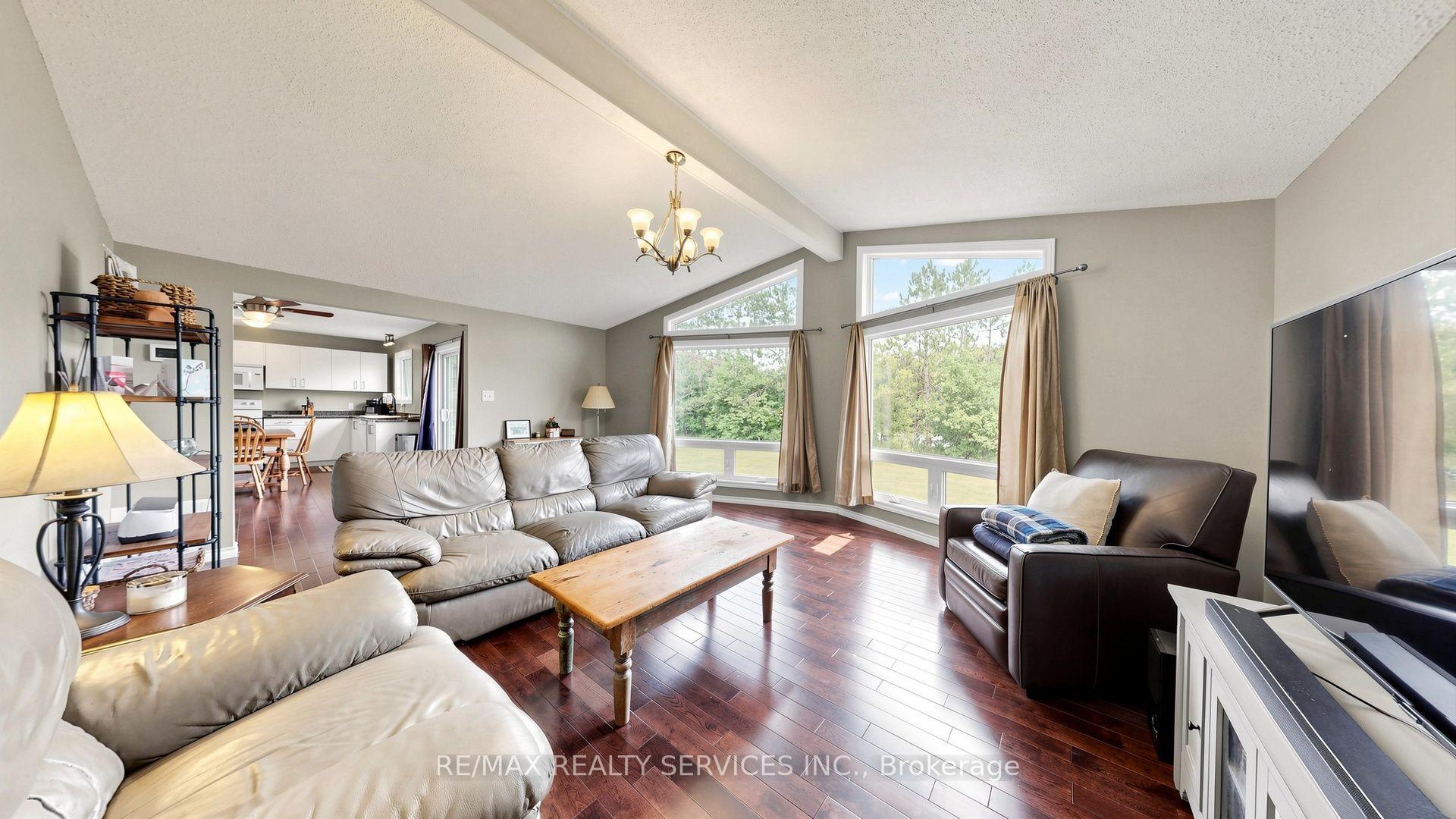 Photo 4 of 9225 County 1 Road, Adjala-Tosorontio, Hockley — HOMEH
