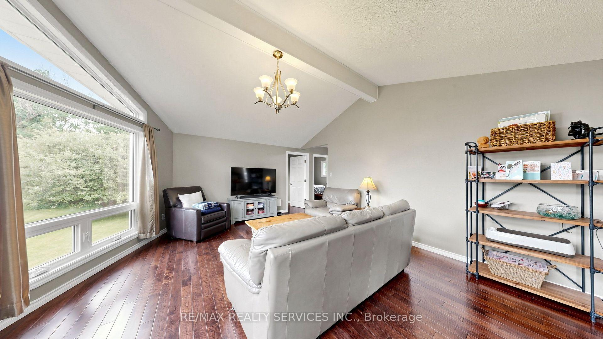 Photo 8 of 9225 County 1 Road, Adjala-Tosorontio, Hockley — HOMEH