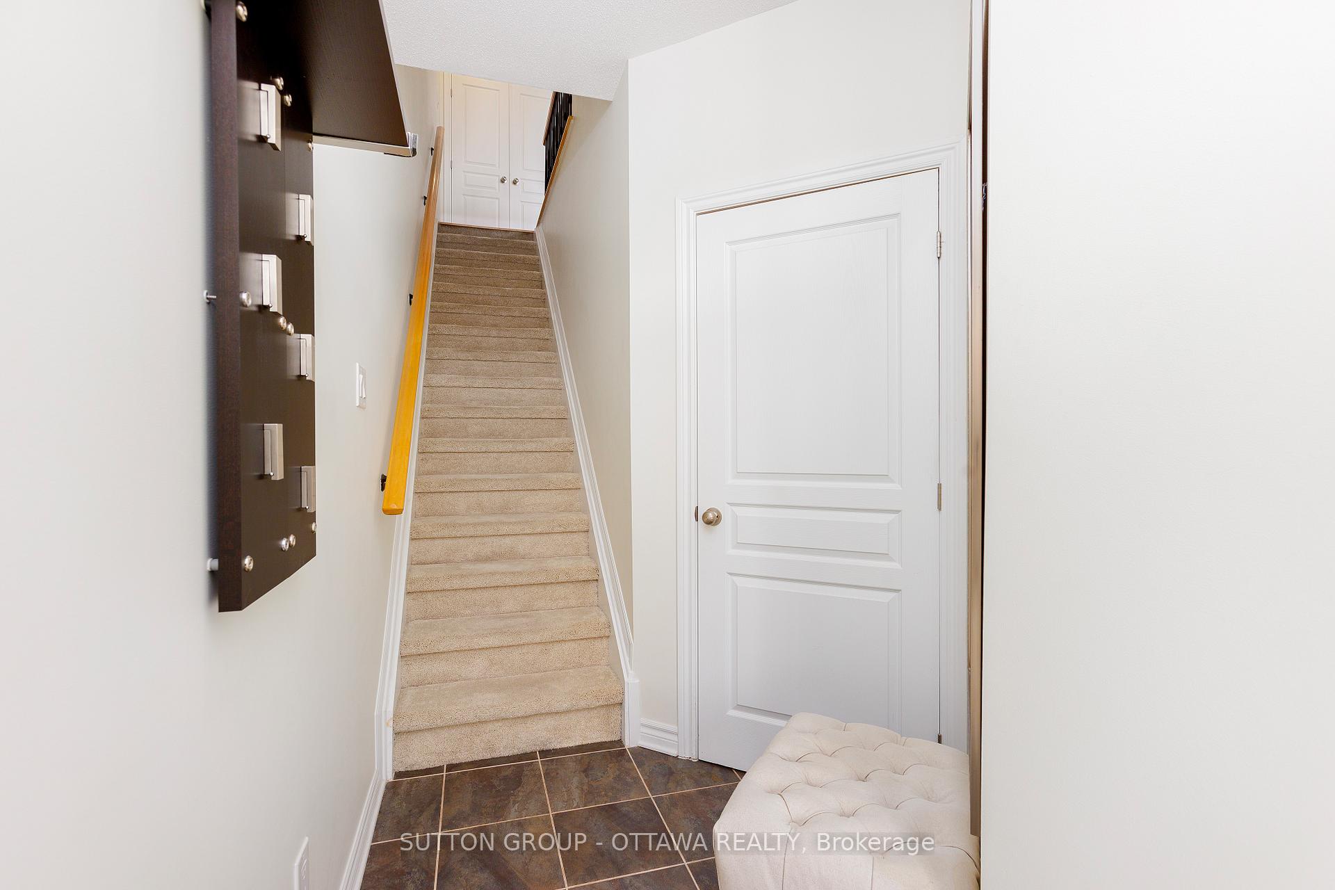 Photo 5 of Unit 25, 105 Eye Bright Crescent, Ottawa, Riverside South/Gloucester Glen — HOMEH