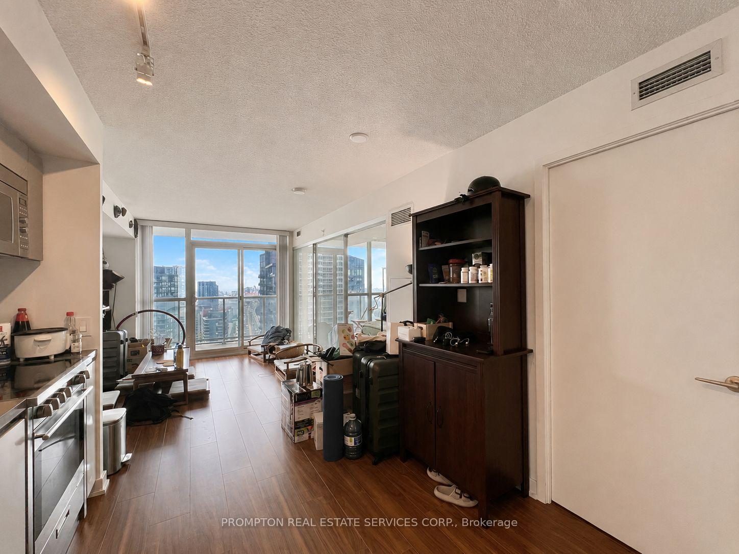 Photo 3 of Unit 3310, 75 Queens Wharf Road, Toronto, Waterfront Communities — HOMEH