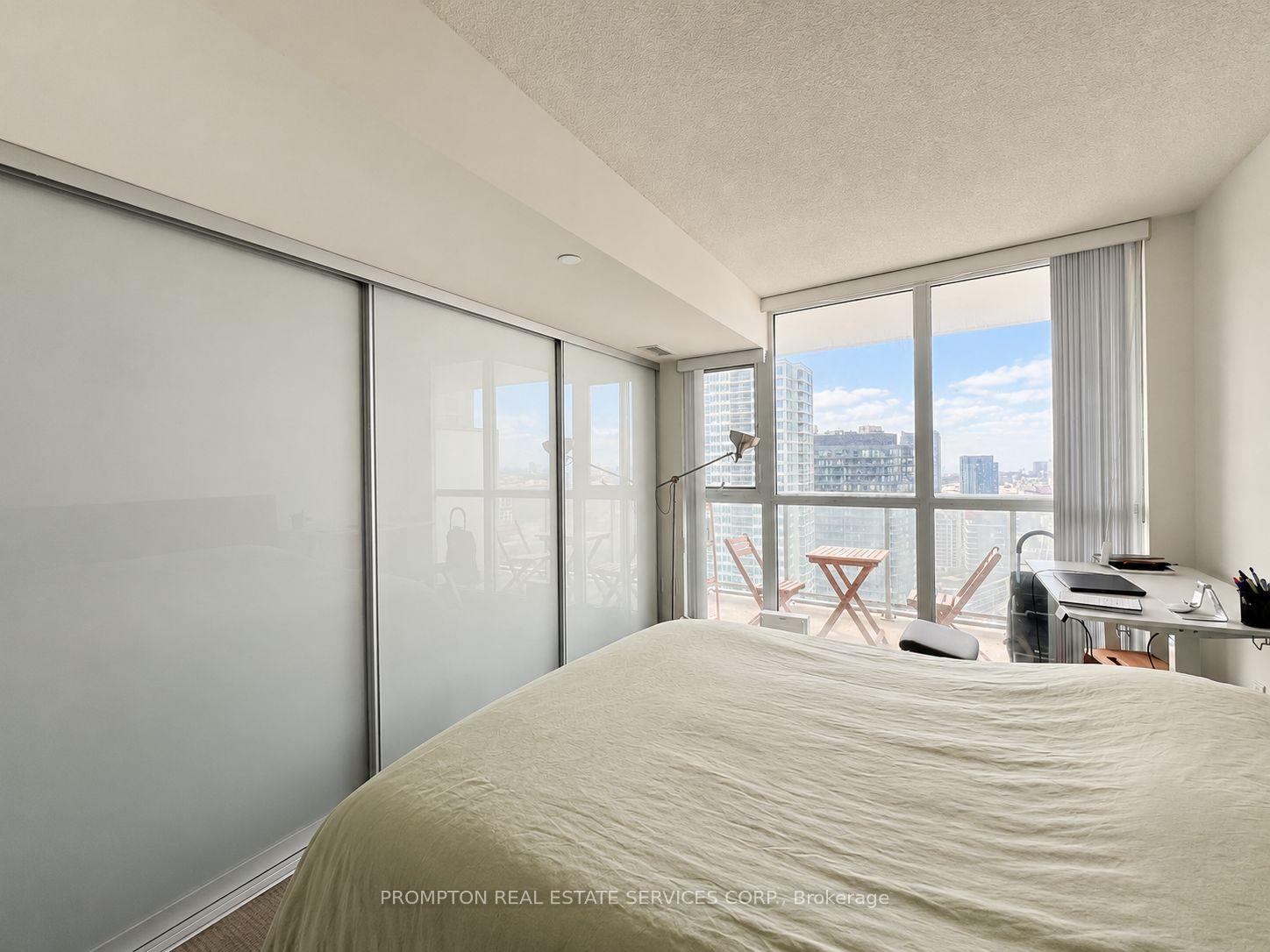 Photo 11 of Unit 3310, 75 Queens Wharf Road, Toronto, Waterfront Communities — HOMEH