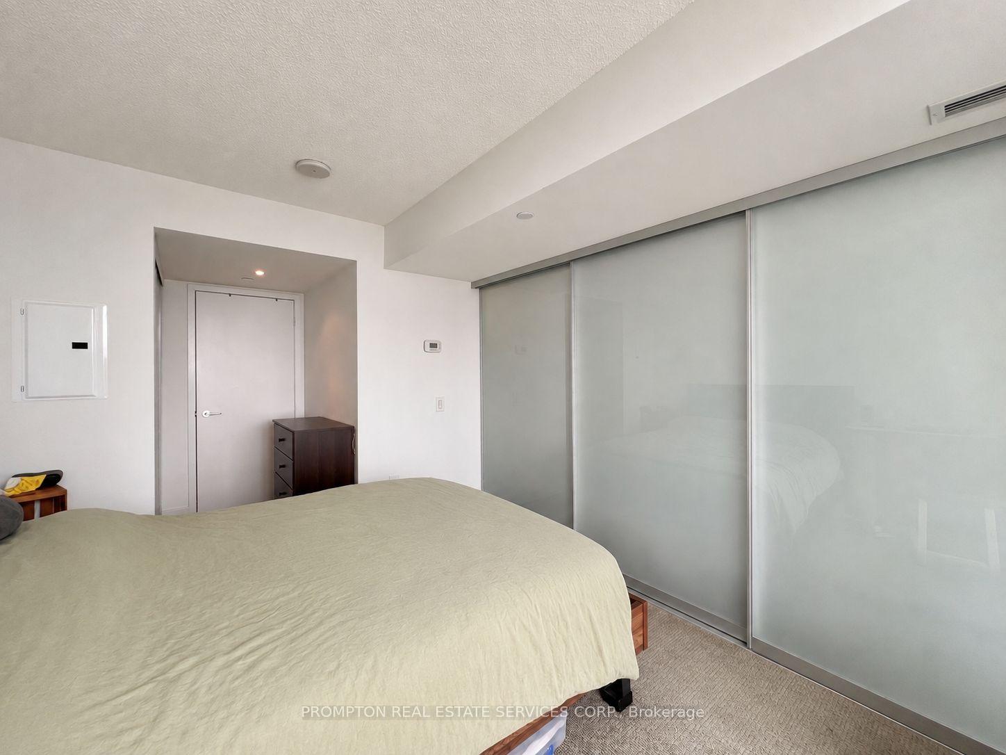 Photo 12 of Unit 3310, 75 Queens Wharf Road, Toronto, Waterfront Communities — HOMEH