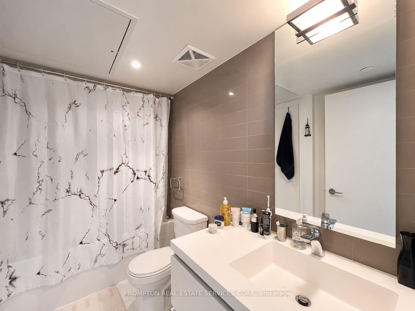 Photo 13 of Unit 3310, 75 Queens Wharf Road, Toronto, Waterfront Communities — HOMEH