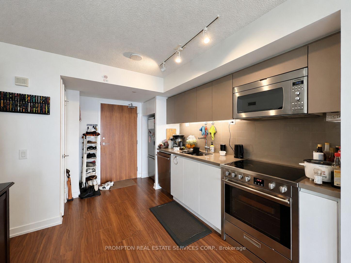 Photo 17 of Unit 3310, 75 Queens Wharf Road, Toronto, Waterfront Communities — HOMEH