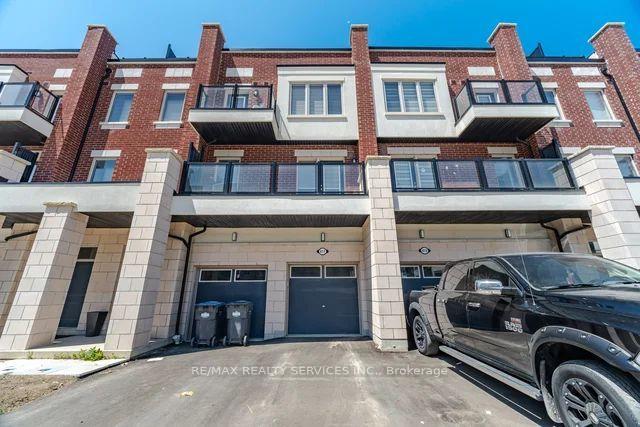 Photo of Unit 14, 417 Dougall Avenue