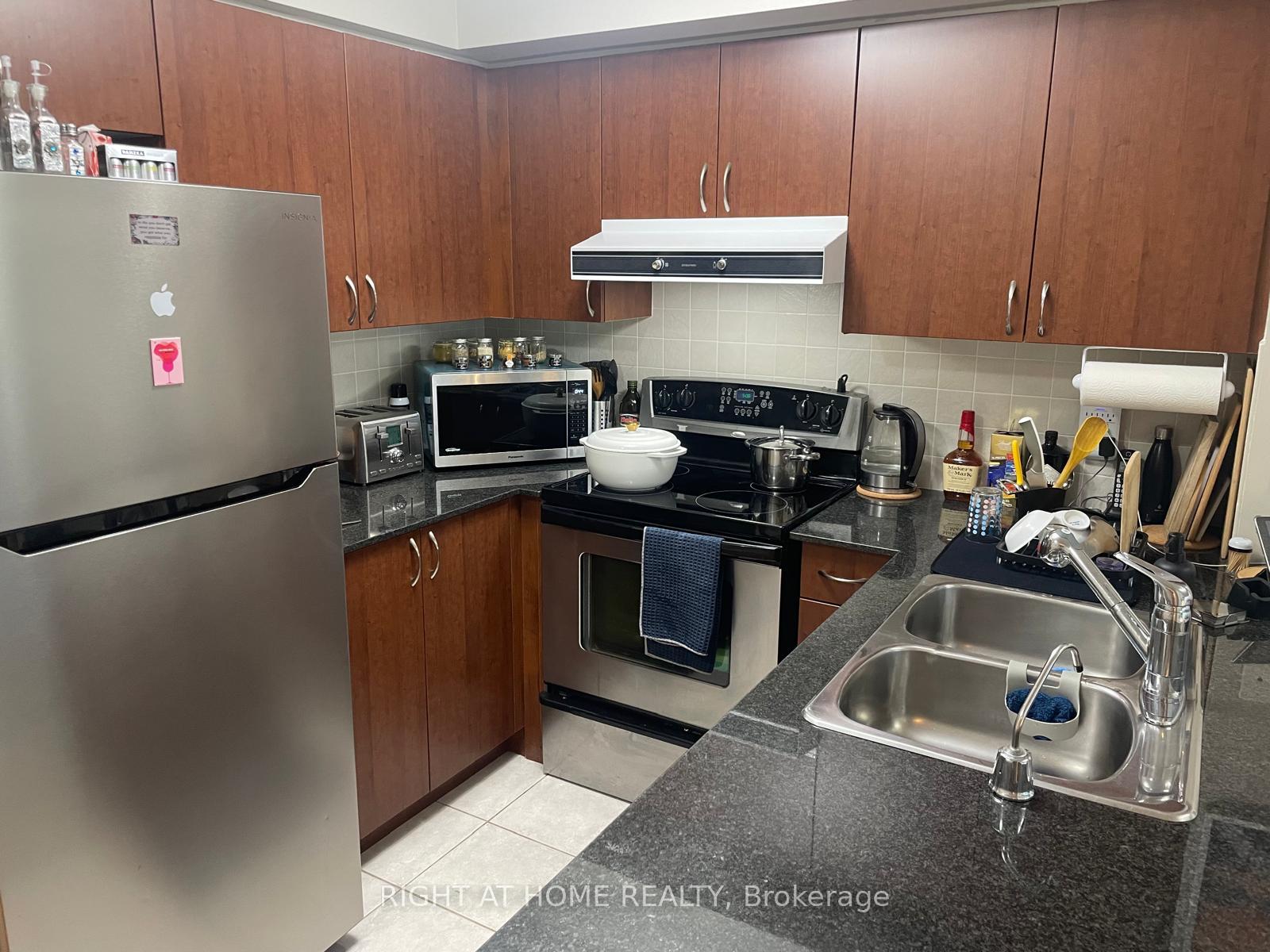 Photo 11 of Unit 1804, 7 North Park Drive W, Vaughan, Beverley Glen — HOMEH