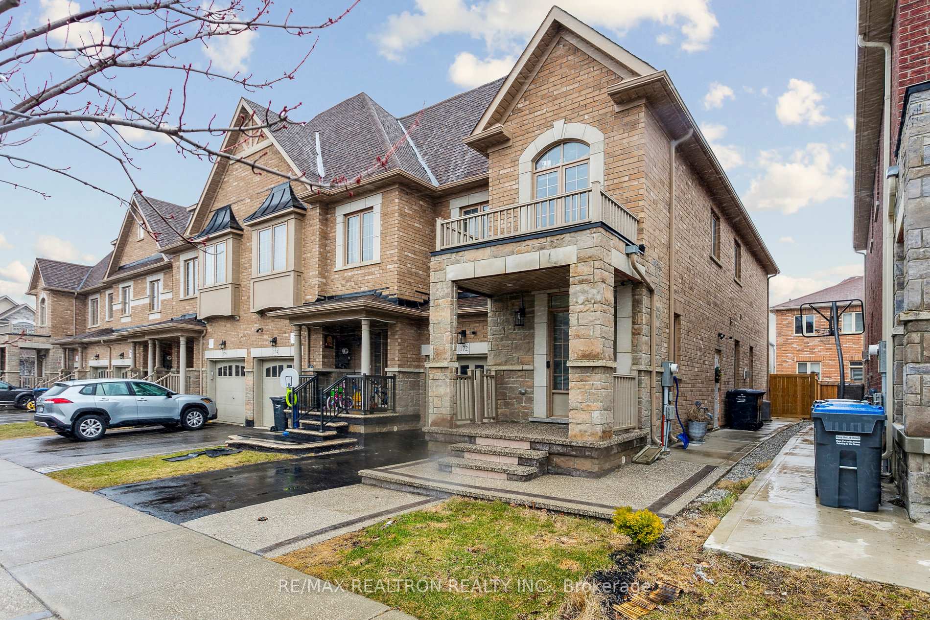 Photo 3 of Unit Main, 172 Agava Street, Brampton, Northwest Brampton — HOMEH