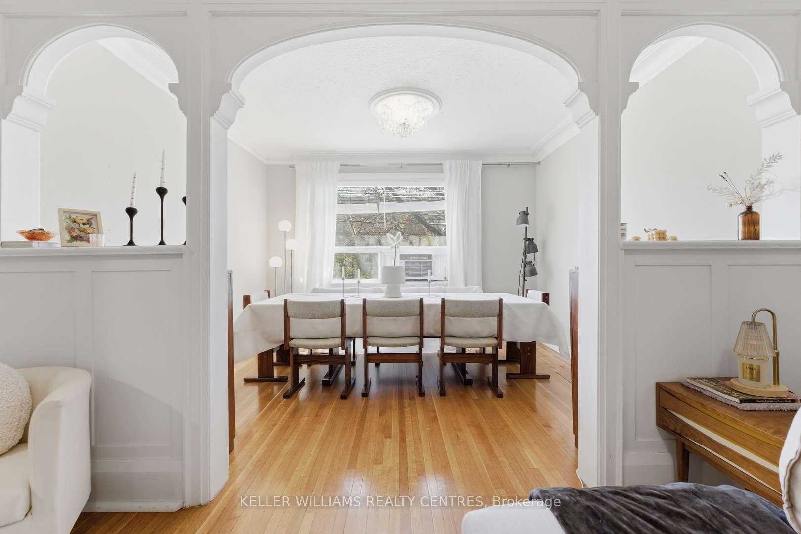 Photo 6 of 42 Mansfield Avenue, Toronto, Trinity-Bellwoods — HOMEH