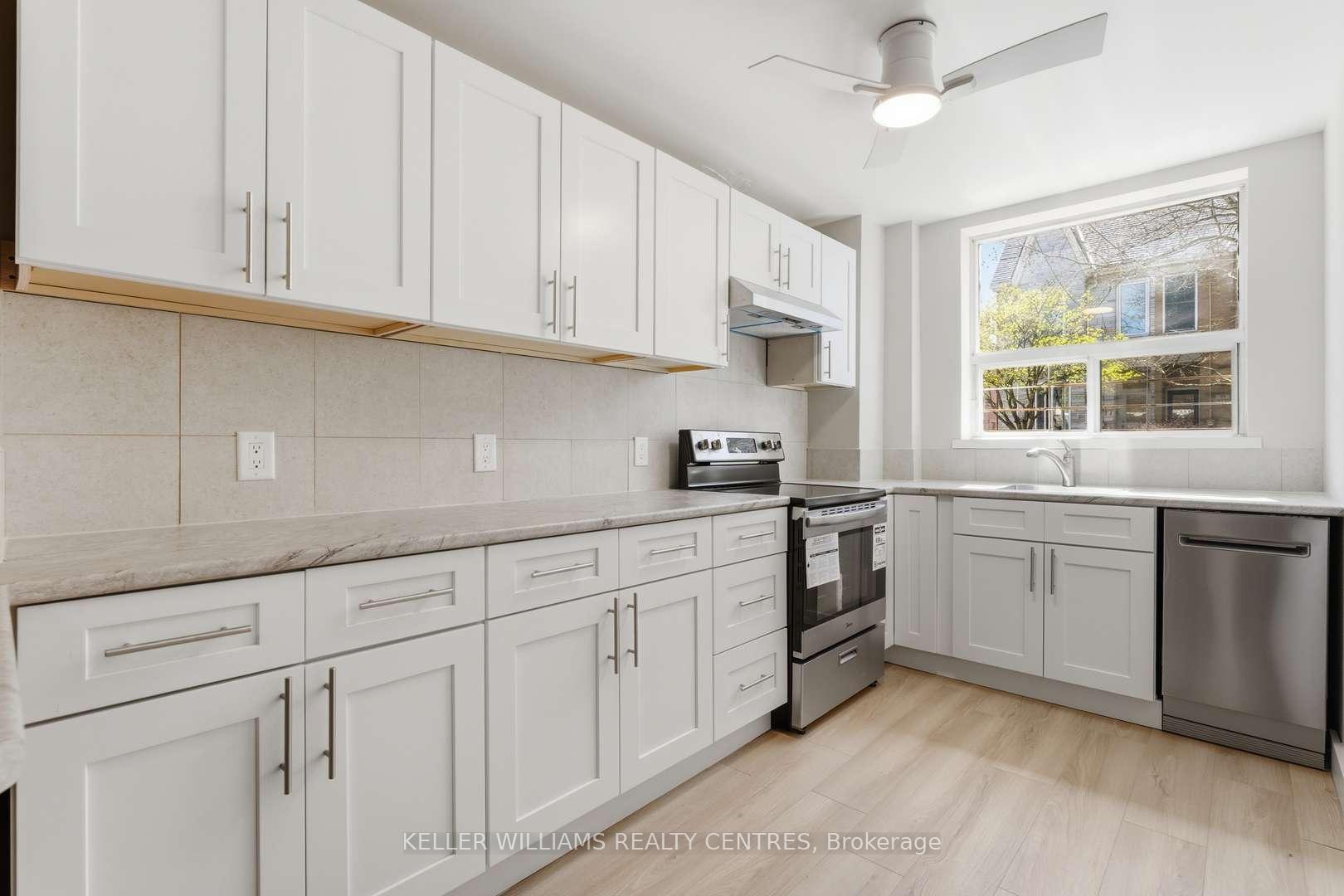 Photo 13 of 42 Mansfield Avenue, Toronto, Trinity-Bellwoods — HOMEH