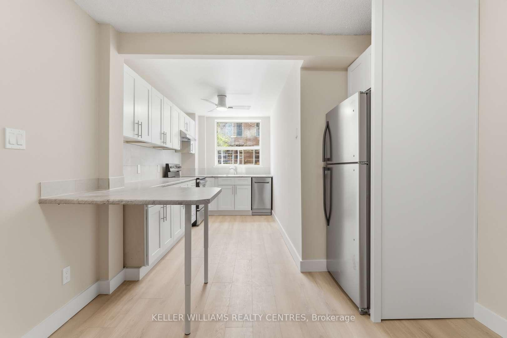 Photo 14 of 42 Mansfield Avenue, Toronto, Trinity-Bellwoods — HOMEH