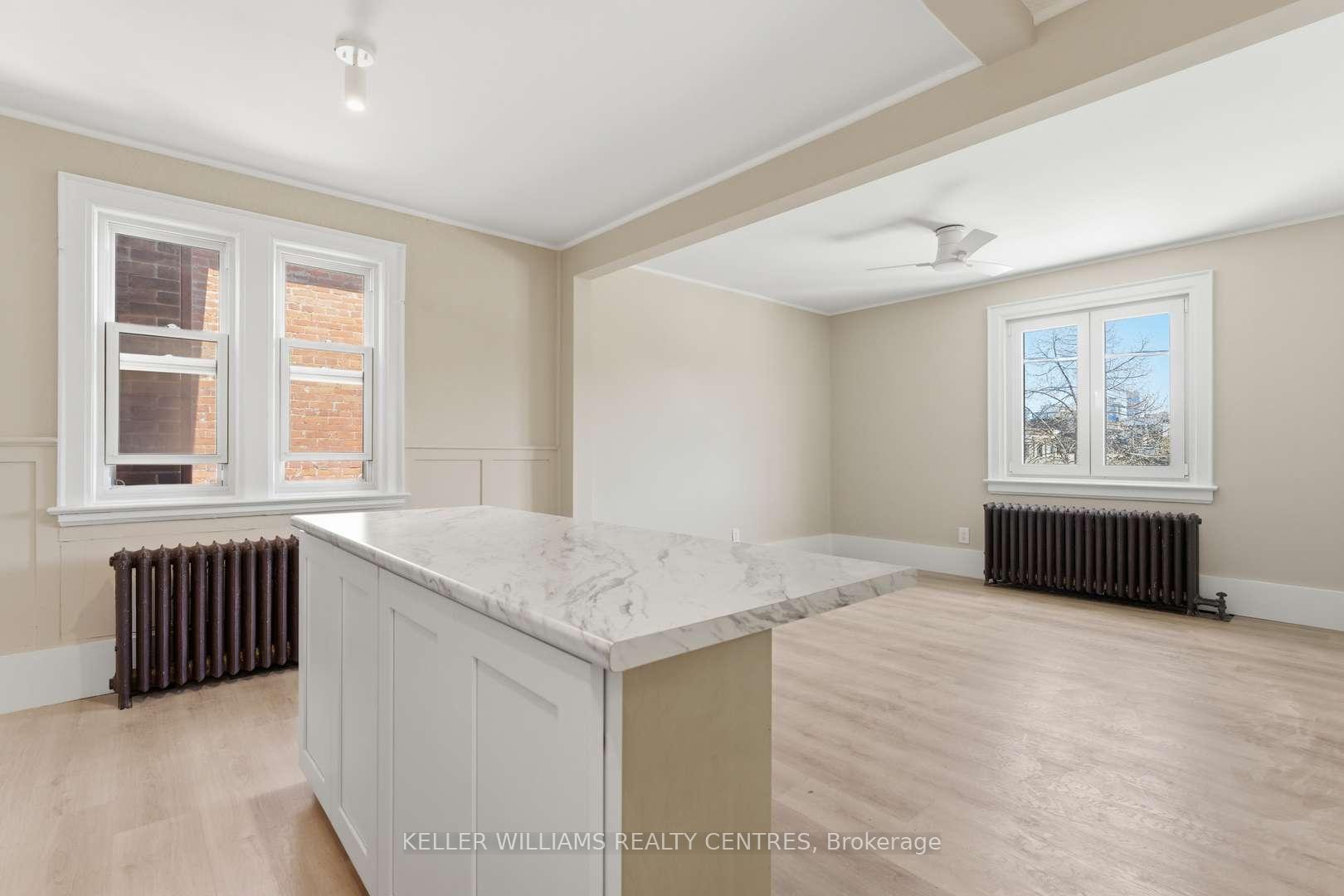 Photo 22 of 42 Mansfield Avenue, Toronto, Trinity-Bellwoods — HOMEH