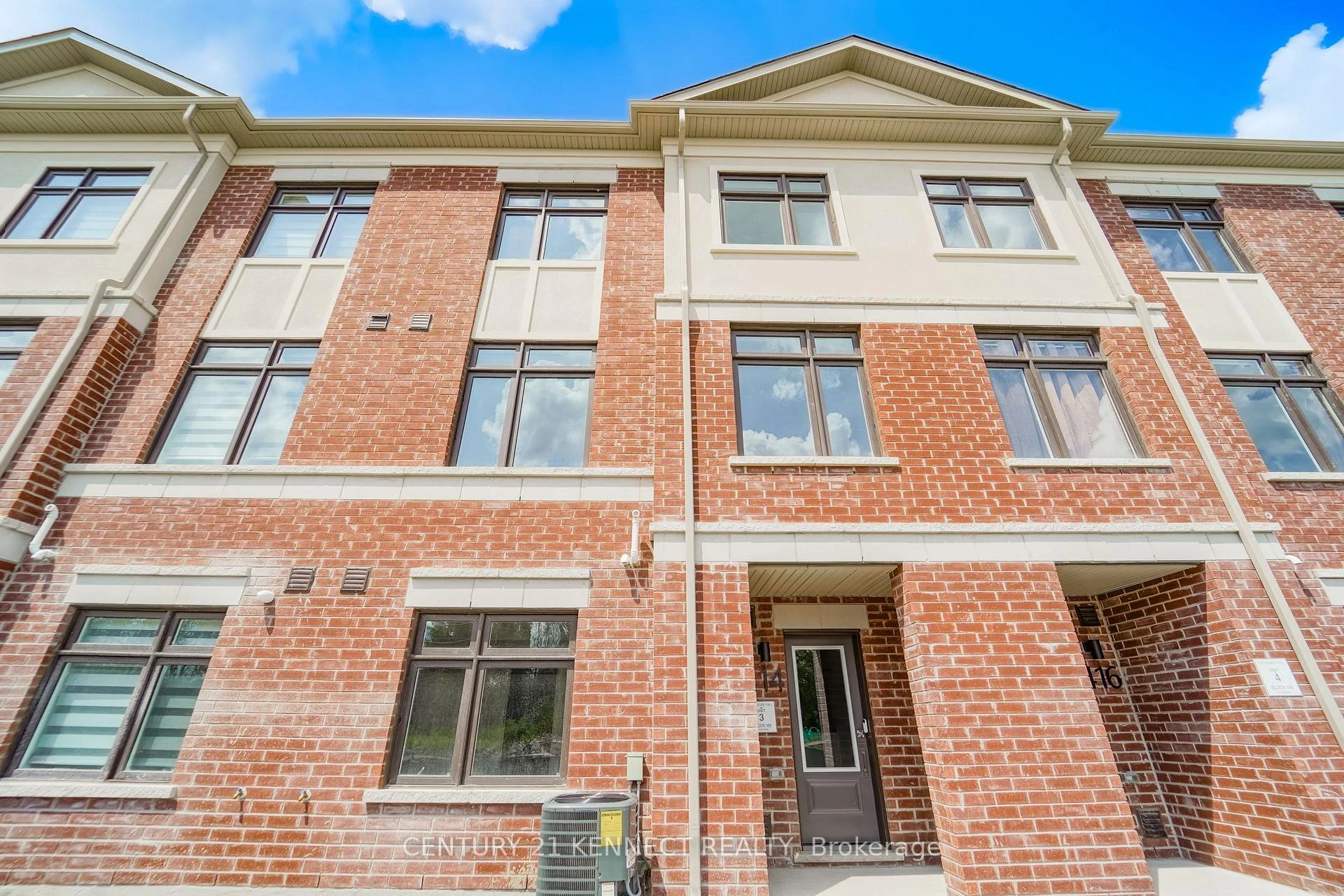 Photo 3 of 1414 19th Avenue, Richmond Hill, Rural Richmond Hill — HOMEH