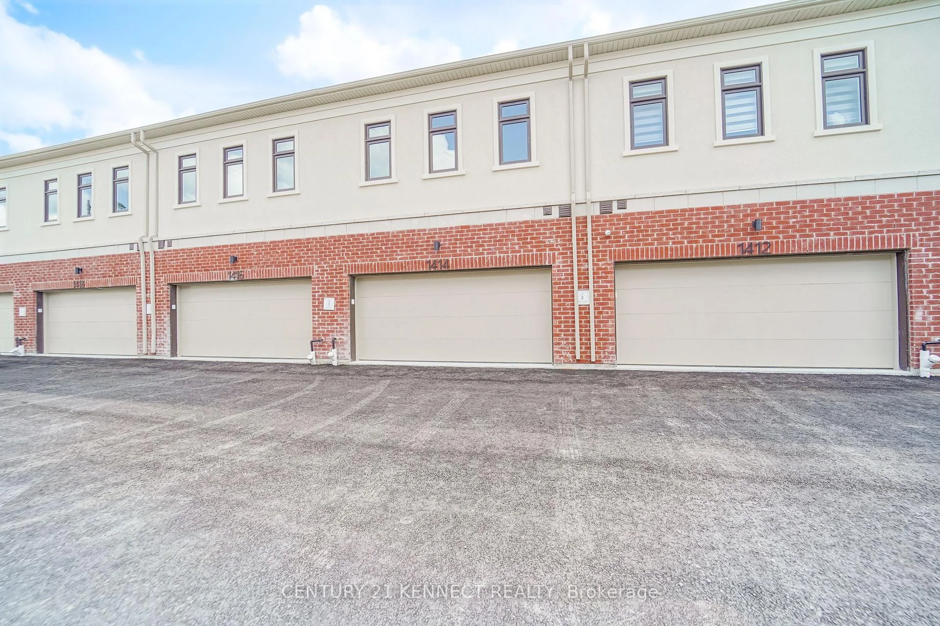 Photo 4 of 1414 19th Avenue, Richmond Hill, Rural Richmond Hill — HOMEH