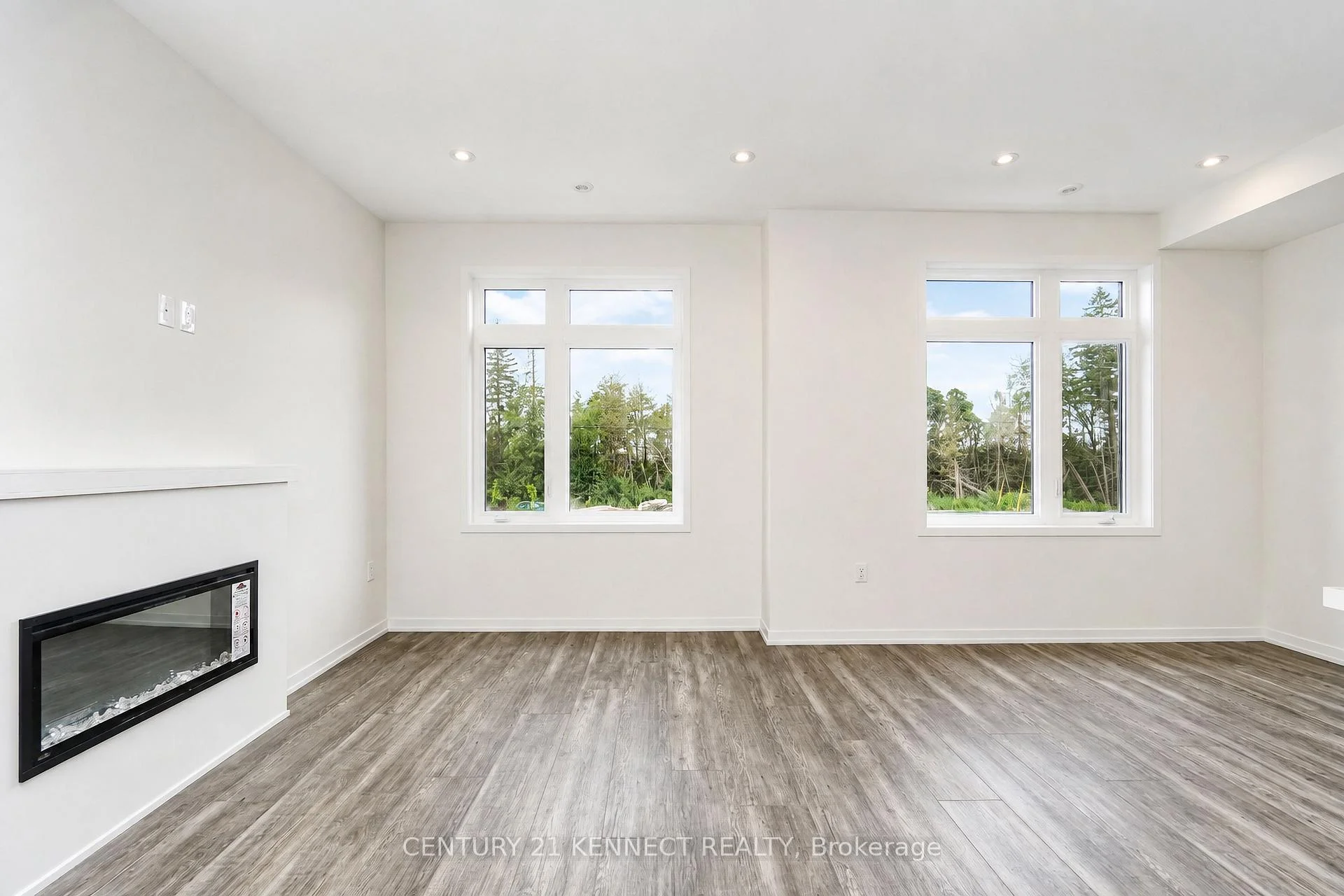 Photo 13 of 1414 19th Avenue, Richmond Hill, Rural Richmond Hill — HOMEH