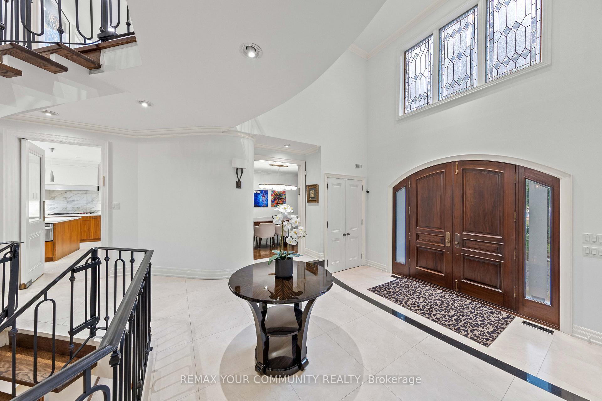 Photo 5 of 75 Arnold Avenue, Vaughan, Crestwood-Springfarm-Yorkhill — HOMEH