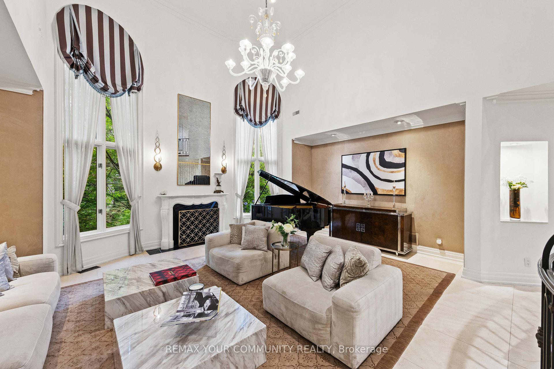 Photo 7 of 75 Arnold Avenue, Vaughan, Crestwood-Springfarm-Yorkhill — HOMEH