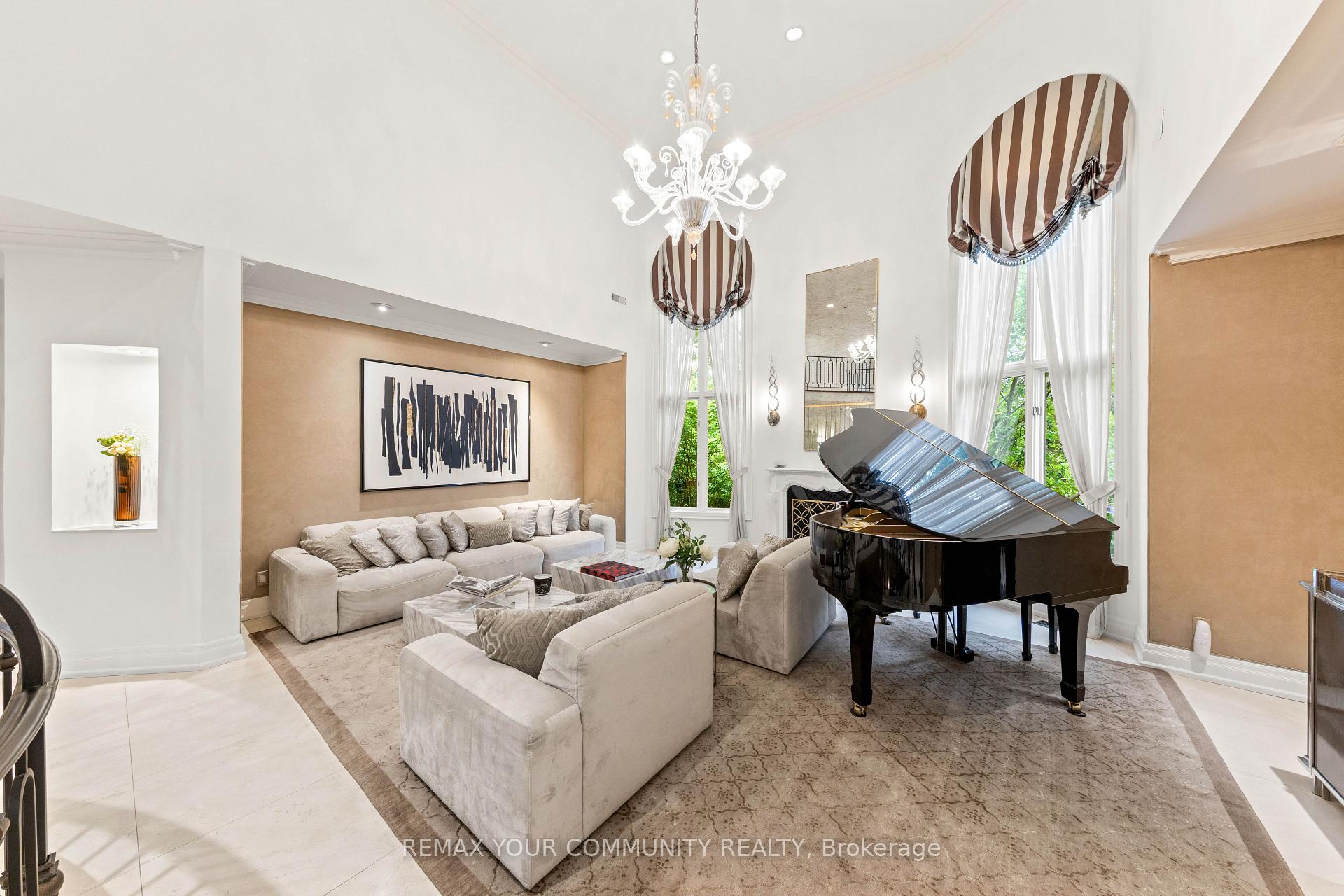 Photo 8 of 75 Arnold Avenue, Vaughan, Crestwood-Springfarm-Yorkhill — HOMEH