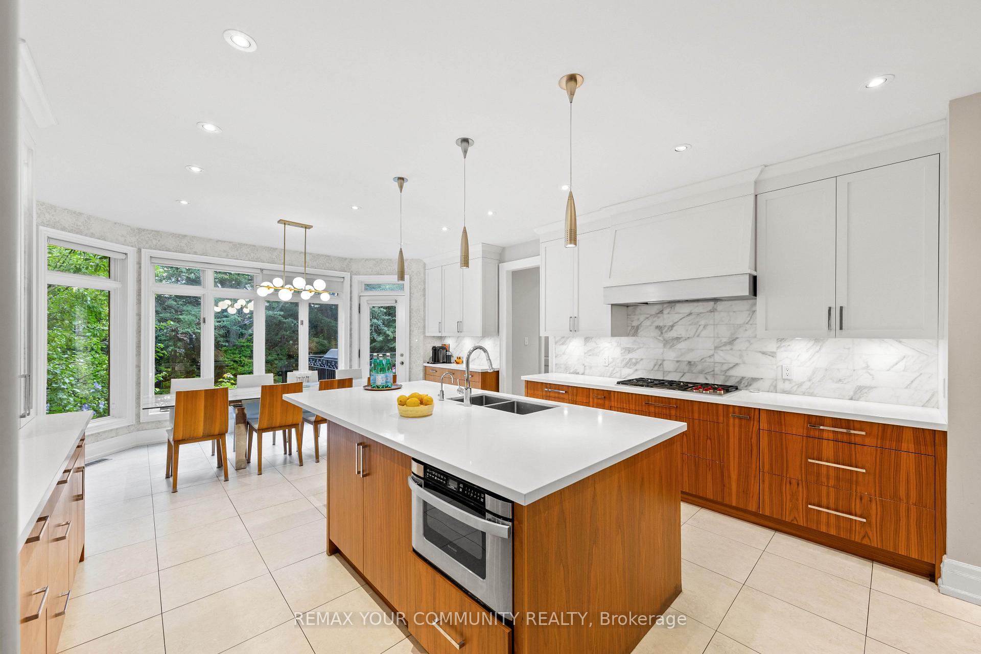 Photo 11 of 75 Arnold Avenue, Vaughan, Crestwood-Springfarm-Yorkhill — HOMEH