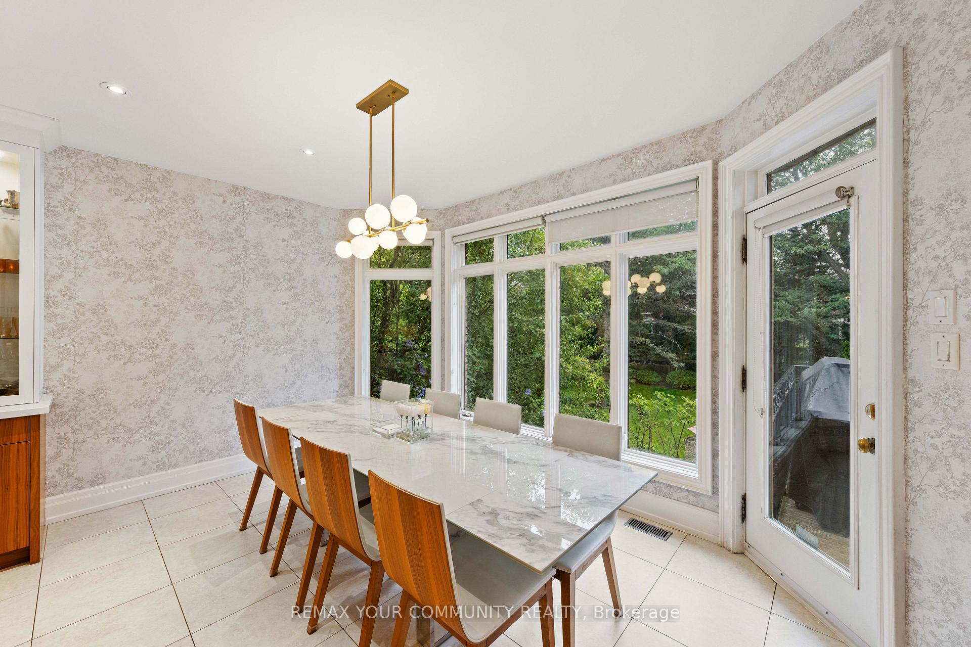 Photo 15 of 75 Arnold Avenue, Vaughan, Crestwood-Springfarm-Yorkhill — HOMEH