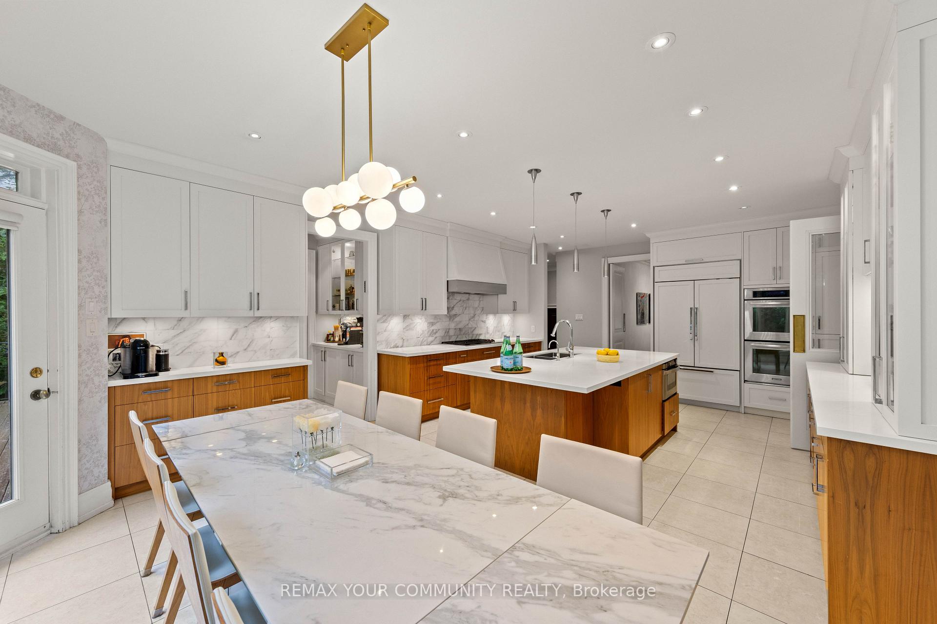 Photo 16 of 75 Arnold Avenue, Vaughan, Crestwood-Springfarm-Yorkhill — HOMEH