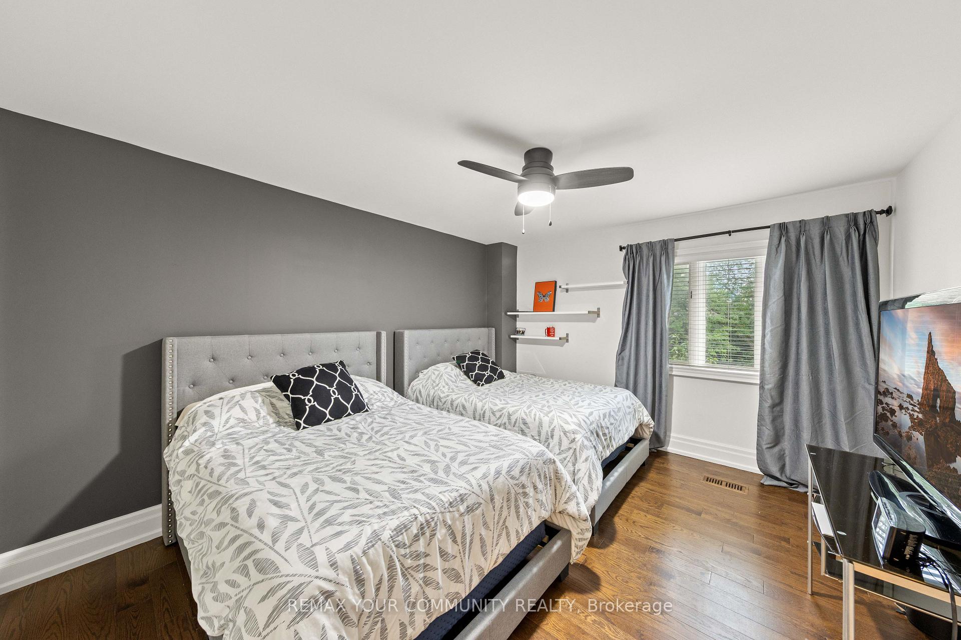 Photo 32 of 75 Arnold Avenue, Vaughan, Crestwood-Springfarm-Yorkhill — HOMEH