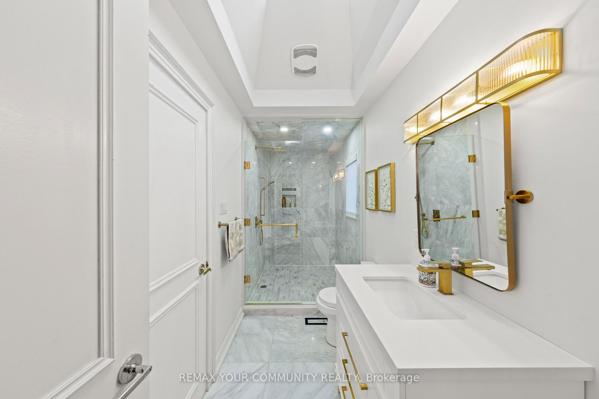 Photo 35 of 75 Arnold Avenue, Vaughan, Crestwood-Springfarm-Yorkhill — HOMEH