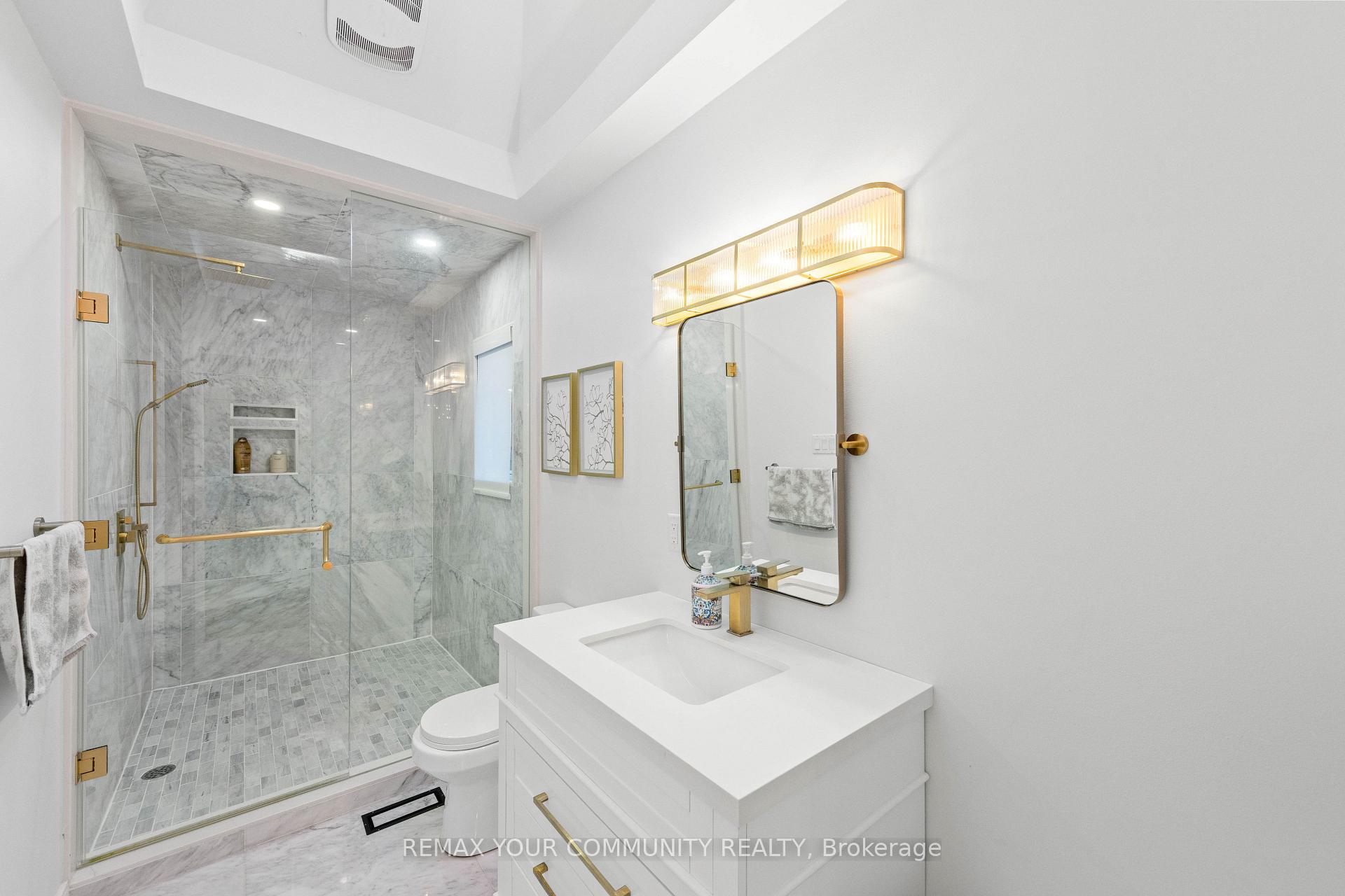 Photo 36 of 75 Arnold Avenue, Vaughan, Crestwood-Springfarm-Yorkhill — HOMEH