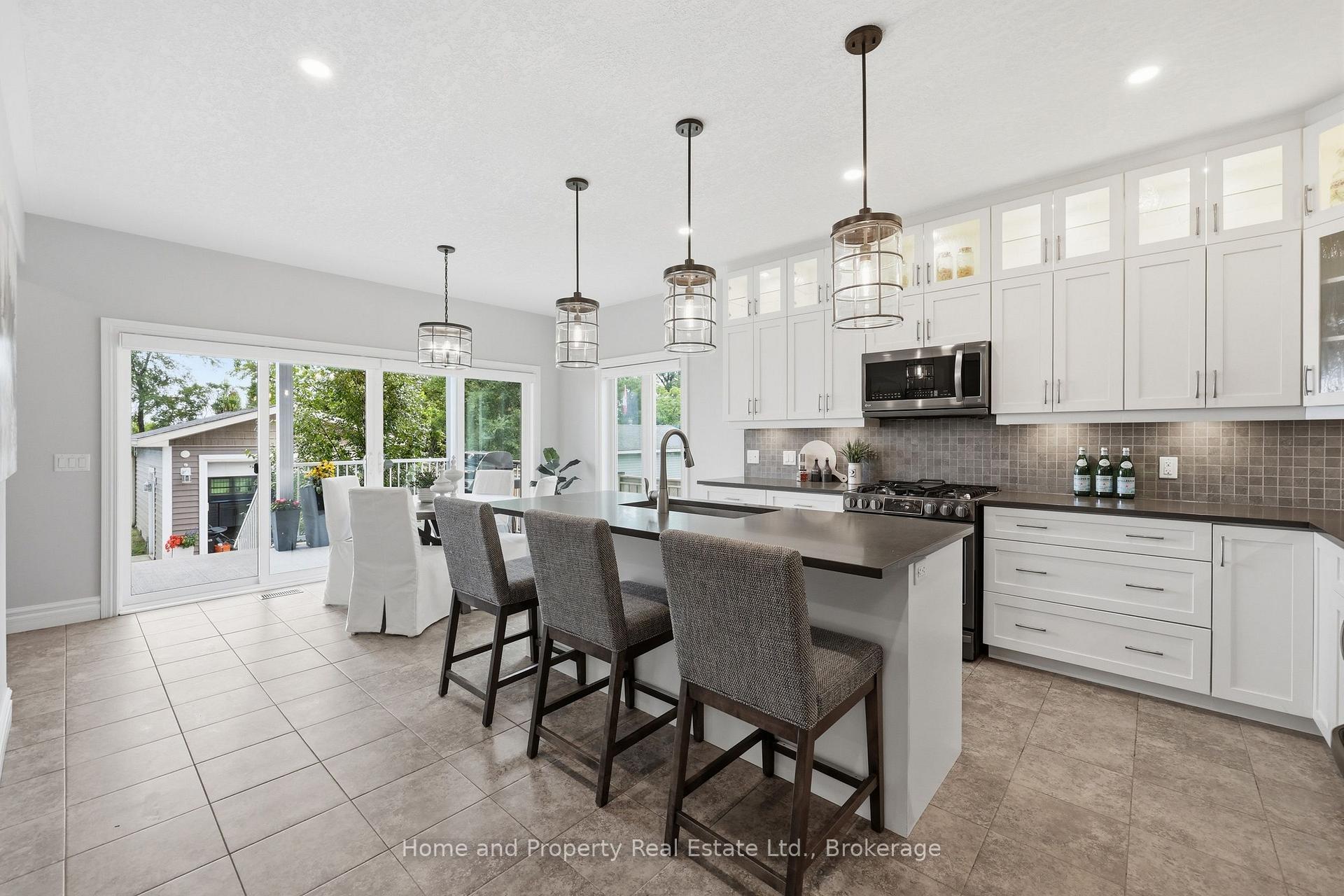 Photo 17 of 793 Beach Boulevard, Hamilton, Hamilton Beach — HOMEH