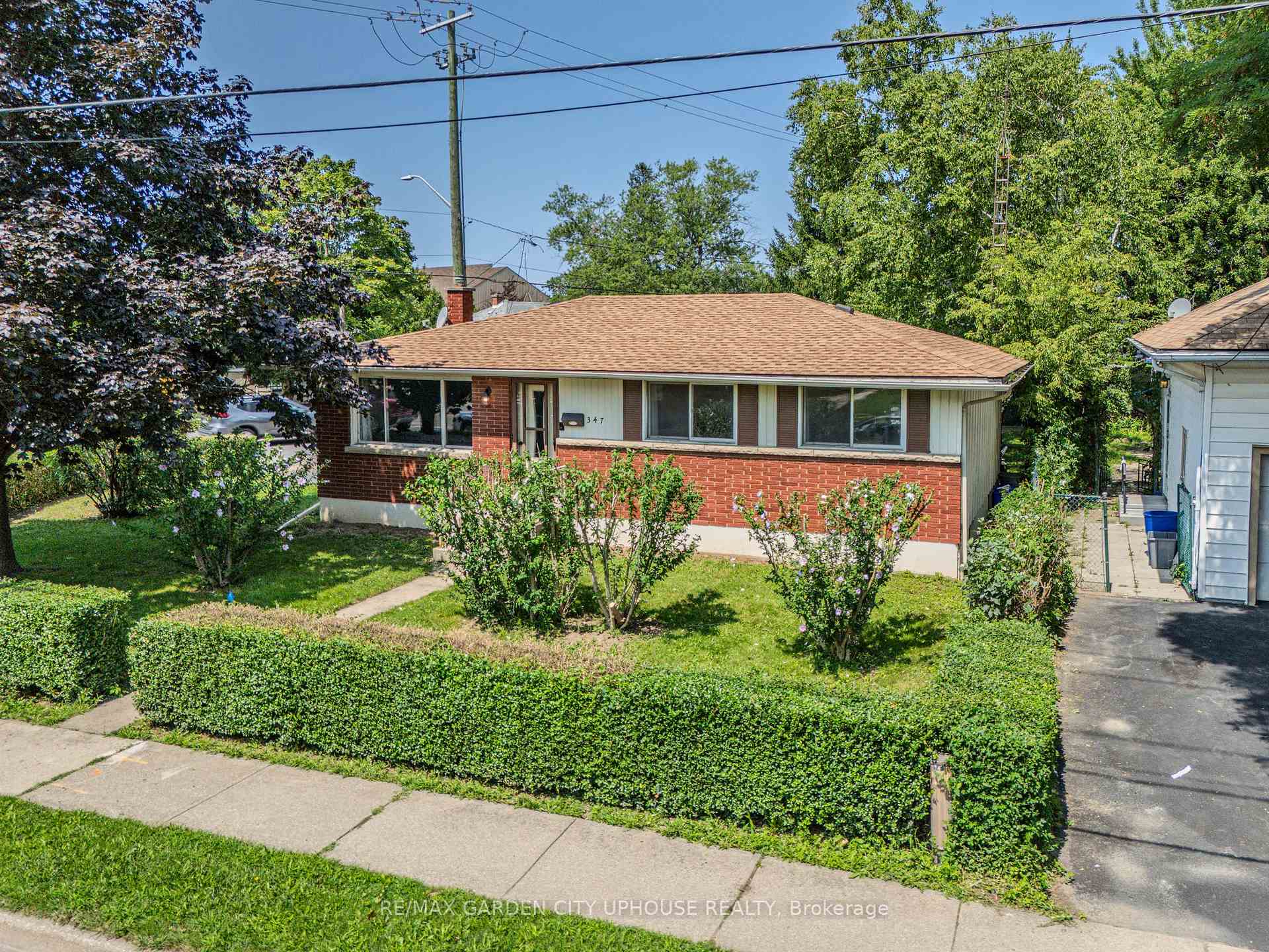 Photo of 347 Linwell Road