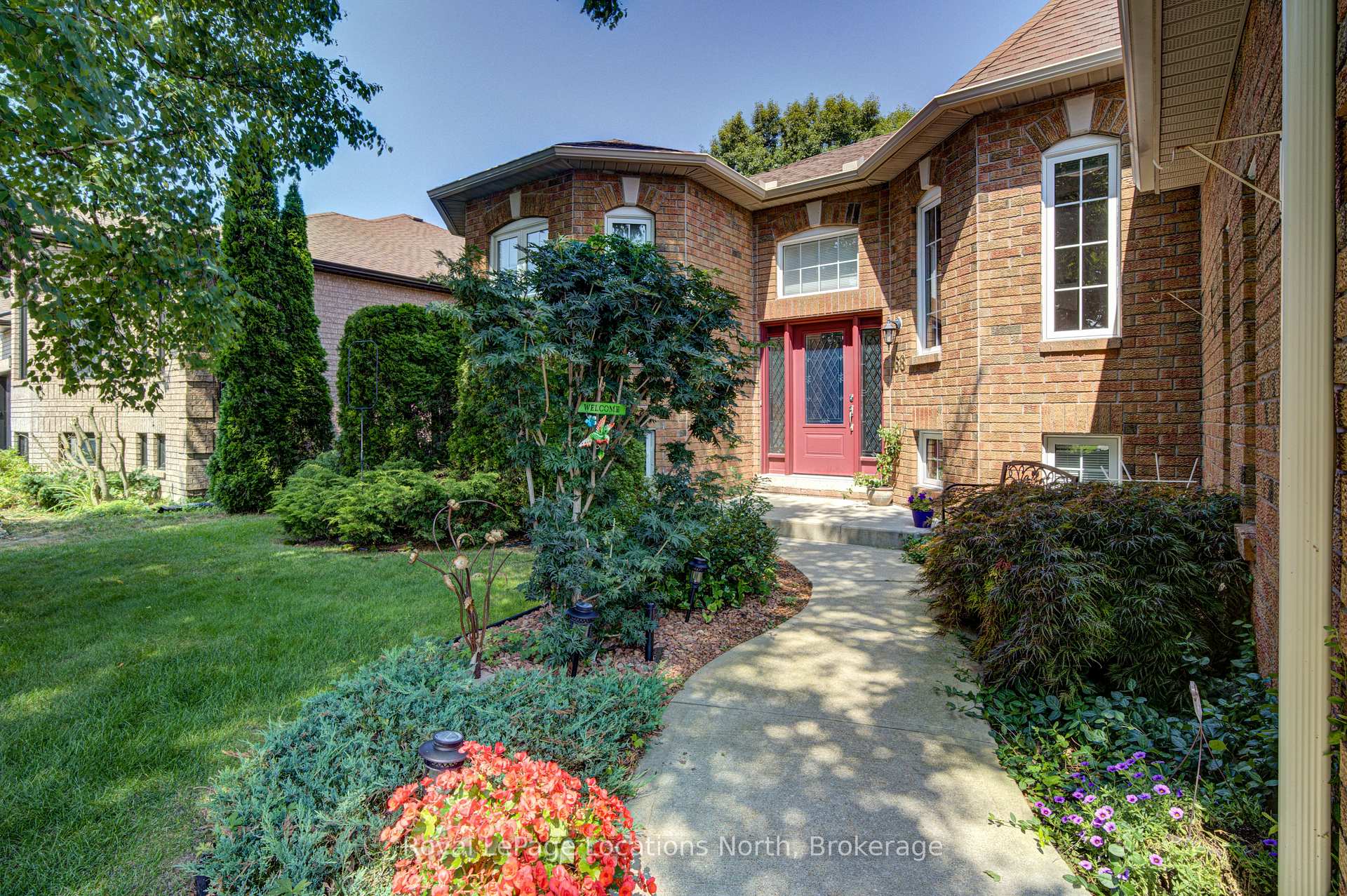 Photo 8 of 68 Acorn Crescent, Wasaga Beach — HOMEH