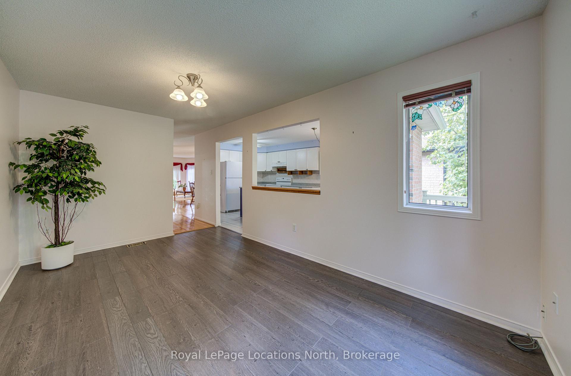 Photo 35 of 68 Acorn Crescent, Wasaga Beach — HOMEH