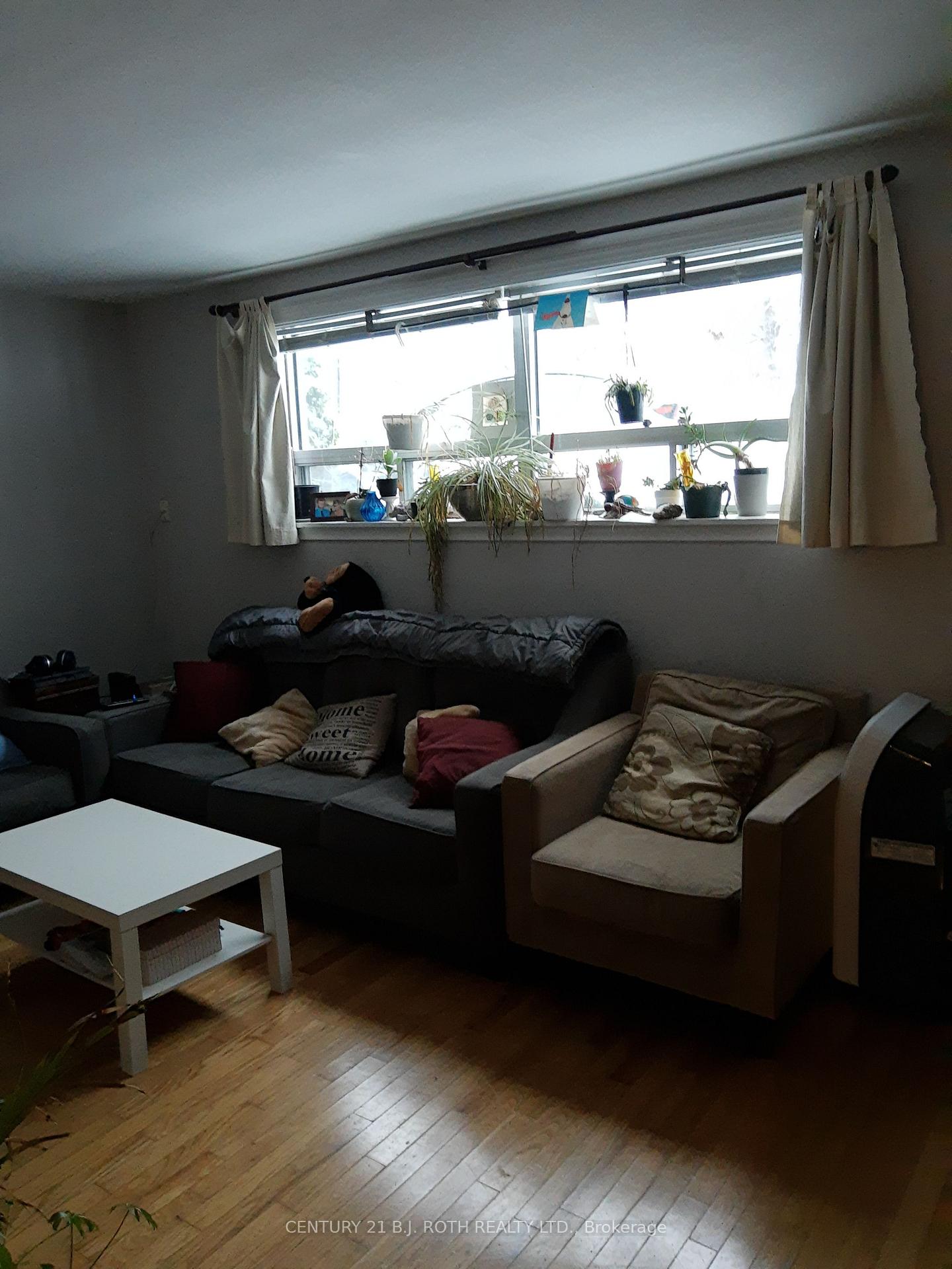 Photo 4 of Unit 1, 13 Queen Street, Barrie, Codrington — HOMEH