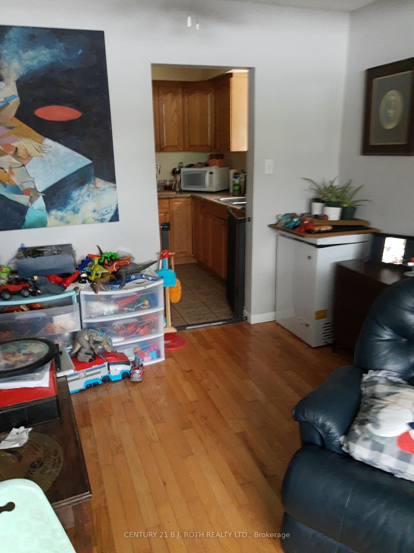 Photo 7 of Unit 1, 13 Queen Street, Barrie, Codrington — HOMEH