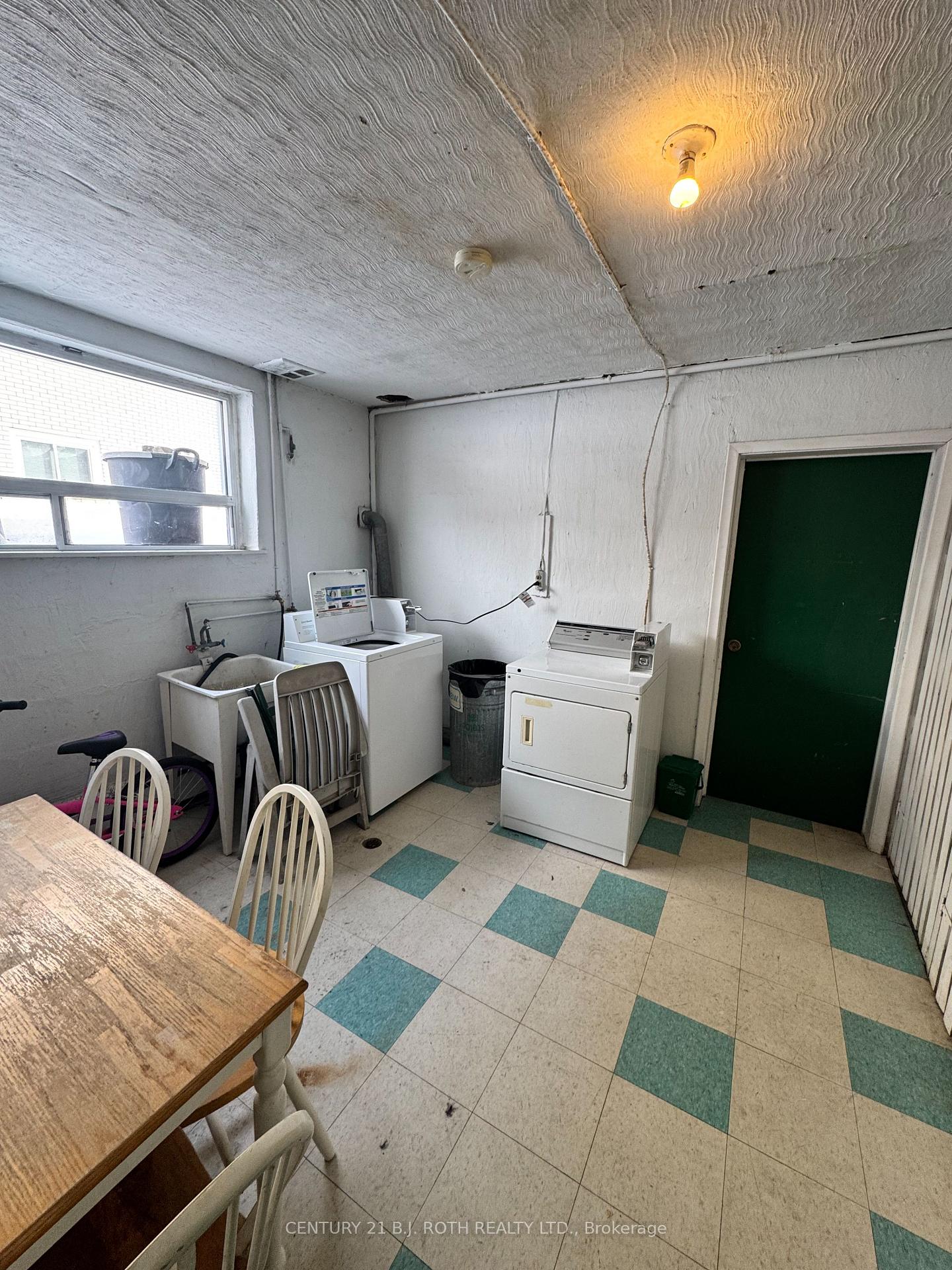 Photo 8 of Unit 1, 13 Queen Street, Barrie, Codrington — HOMEH