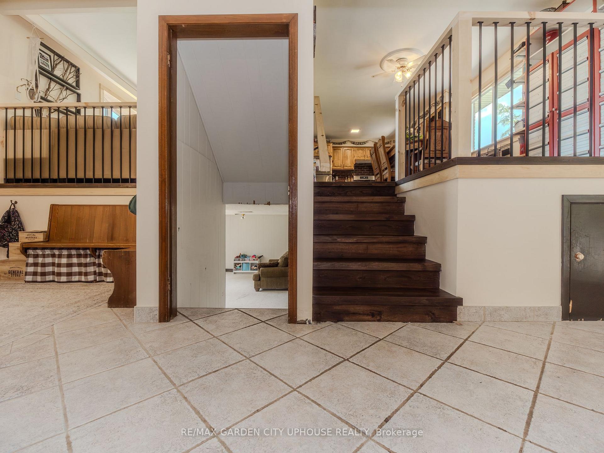 Photo 7 of 1365 Rice Road, Pelham, Fonthill — HOMEH