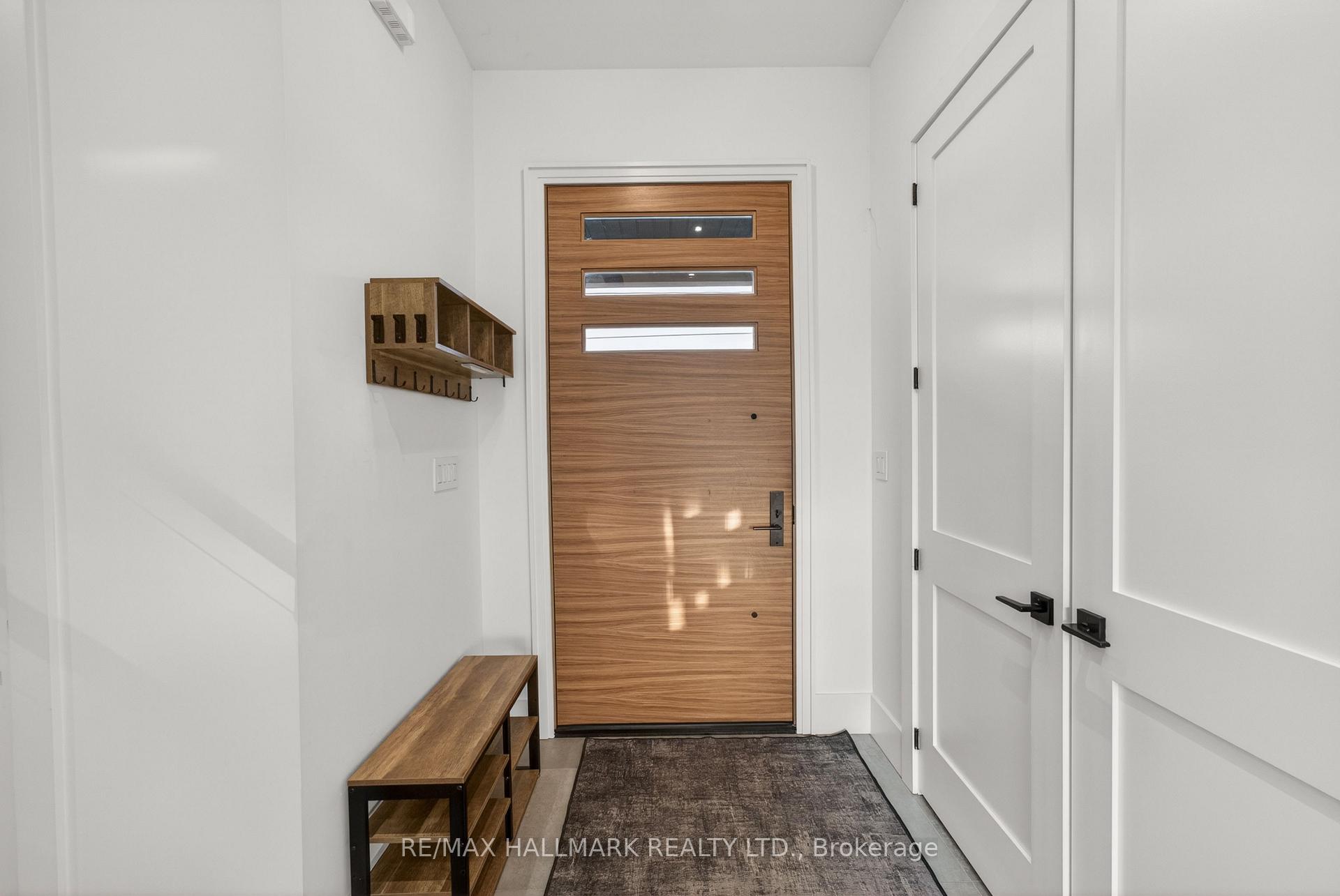 Photo 5 of 404 Cox Mill Road, Barrie, South Shore — HOMEH