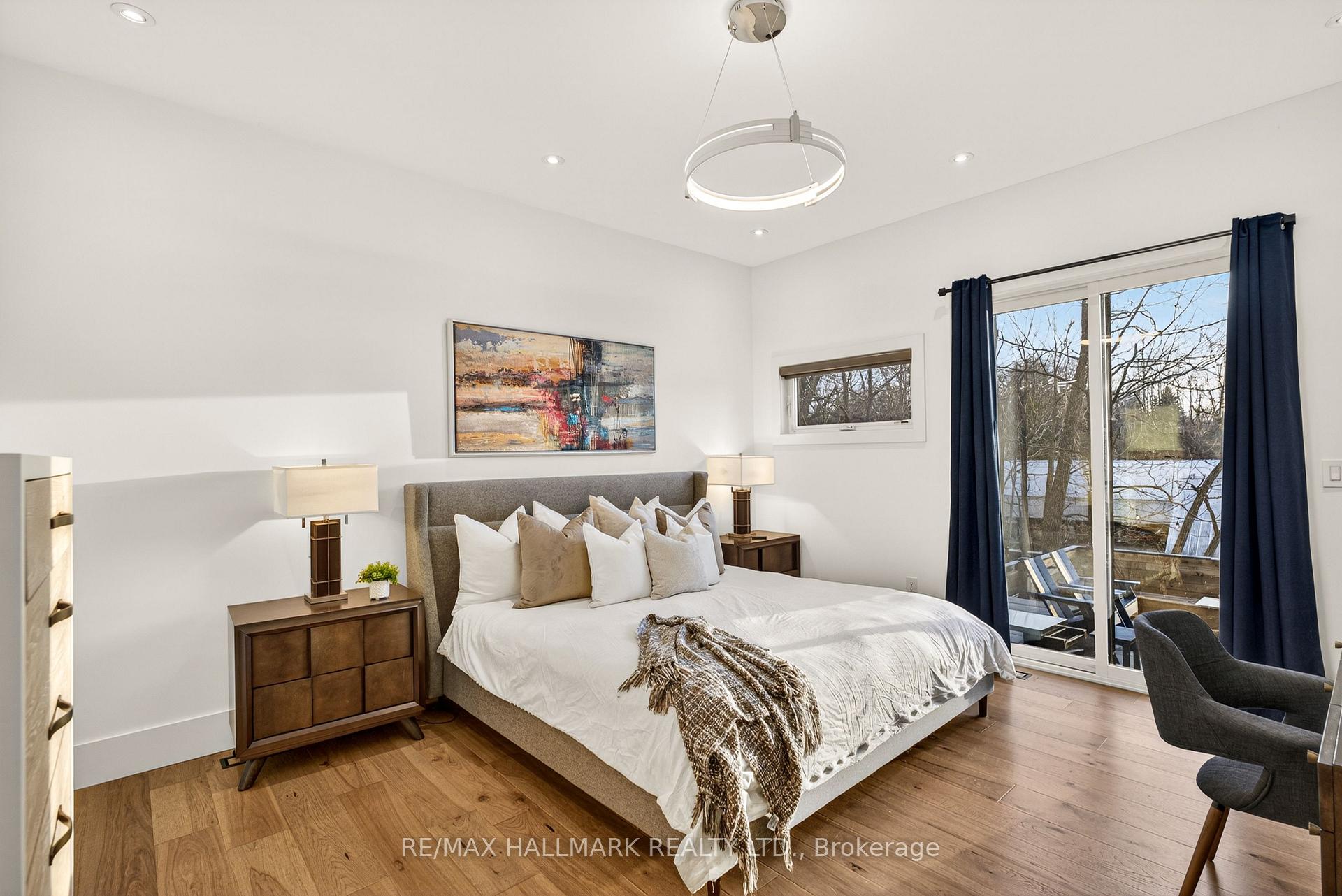Photo 18 of 404 Cox Mill Road, Barrie, South Shore — HOMEH