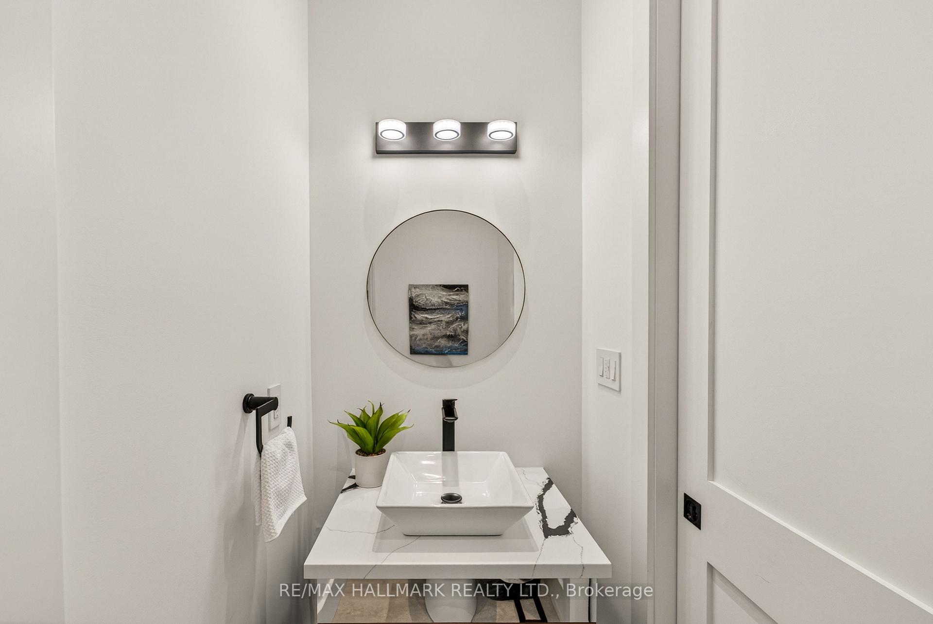 Photo 23 of 404 Cox Mill Road, Barrie, South Shore — HOMEH