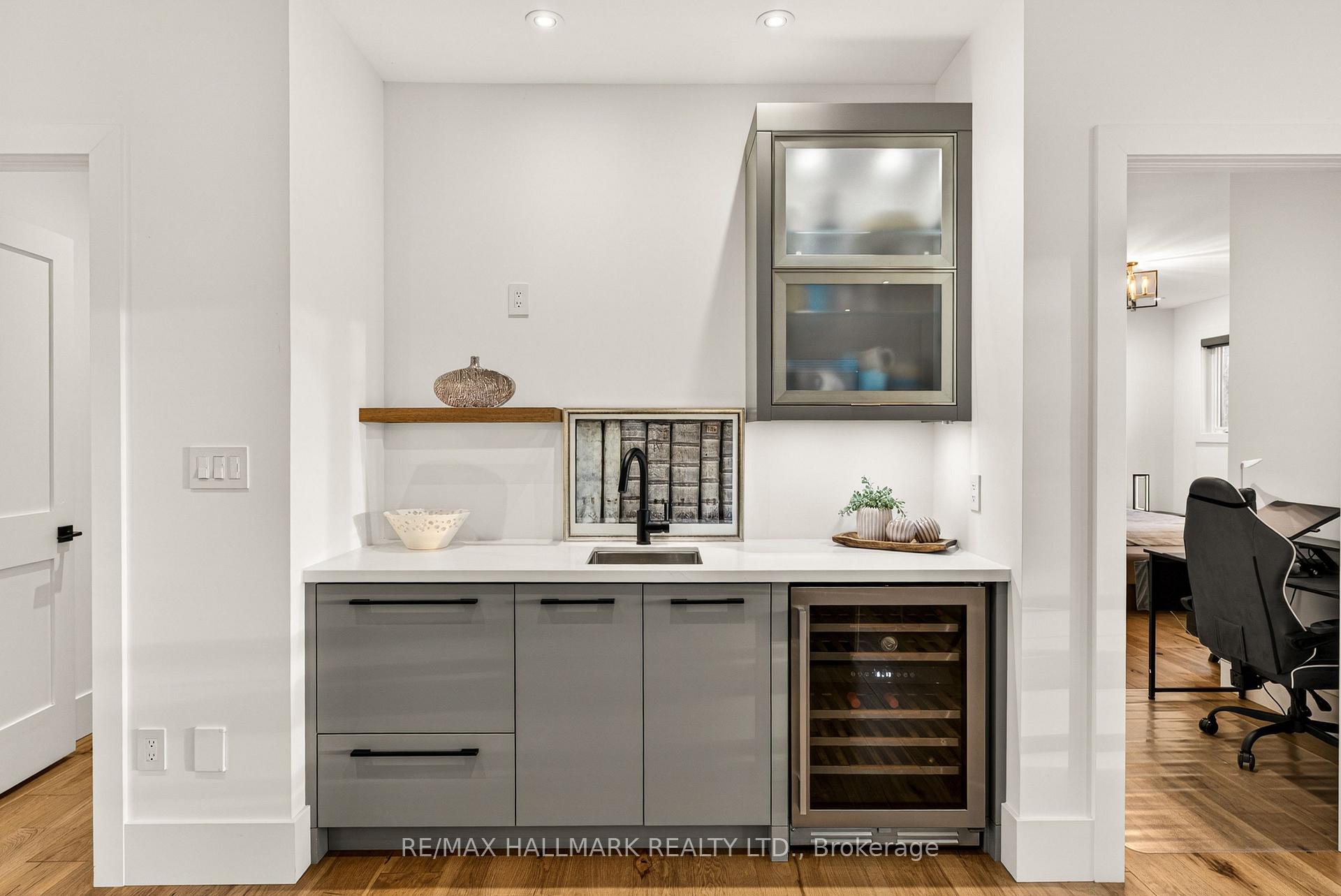 Photo 32 of 404 Cox Mill Road, Barrie, South Shore — HOMEH