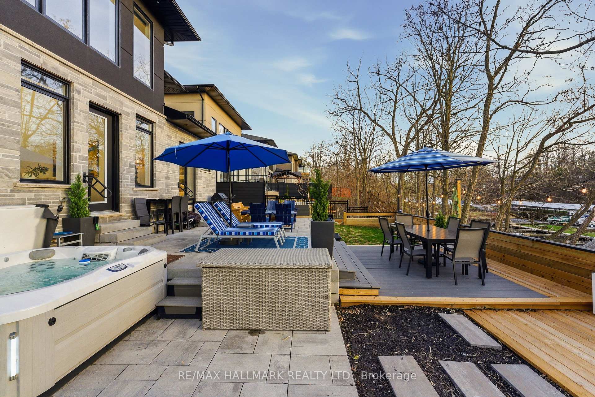 Photo 49 of 404 Cox Mill Road, Barrie, South Shore — HOMEH