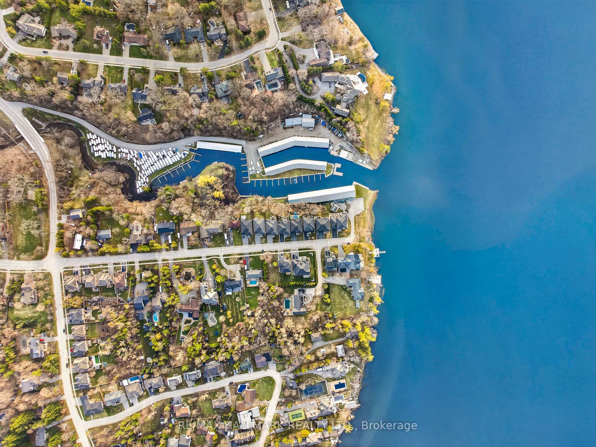 Photo 53 of 404 Cox Mill Road, Barrie, South Shore — HOMEH