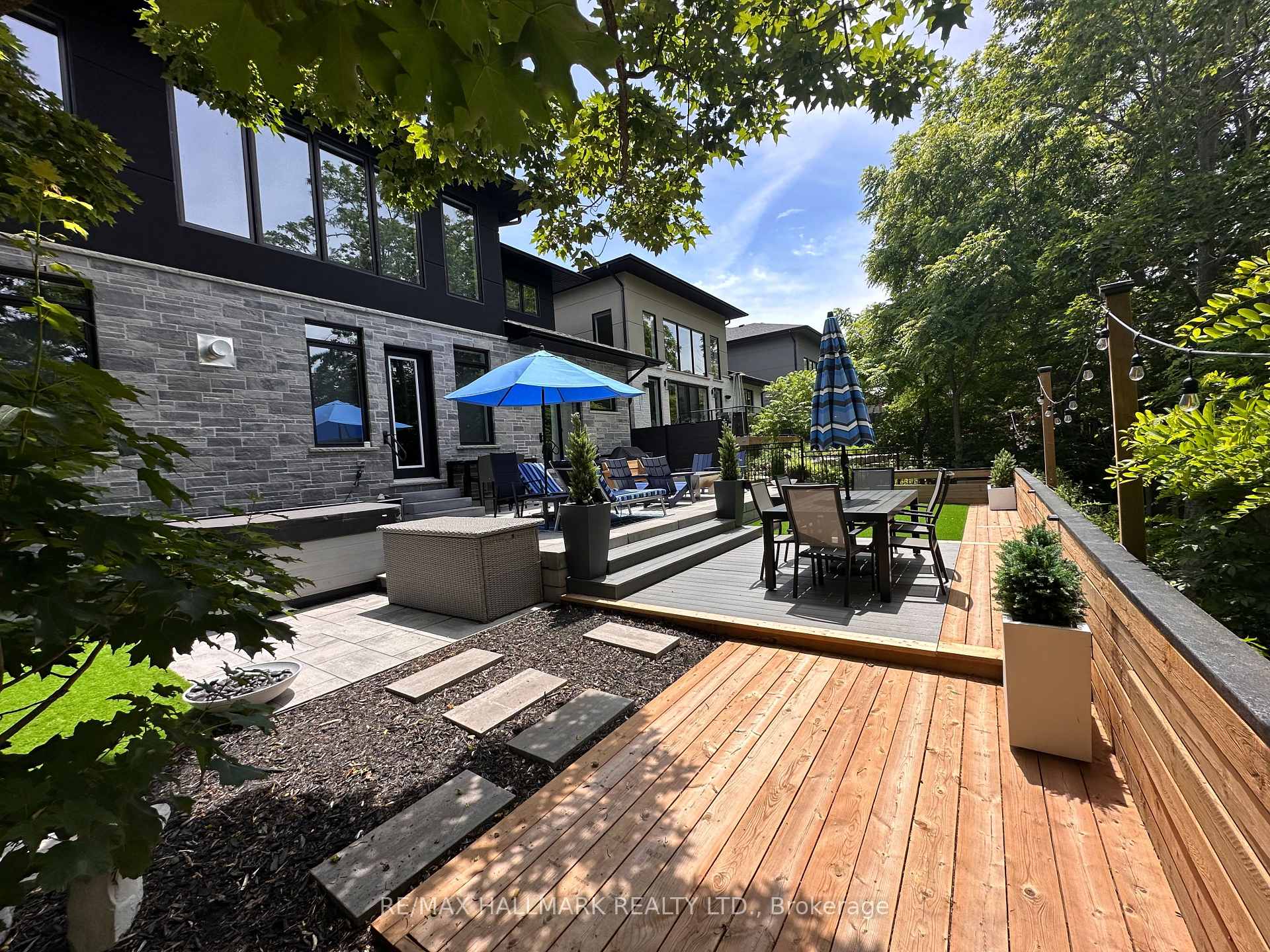 Photo 47 of 404 Cox Mill Road, Barrie, South Shore — HOMEH