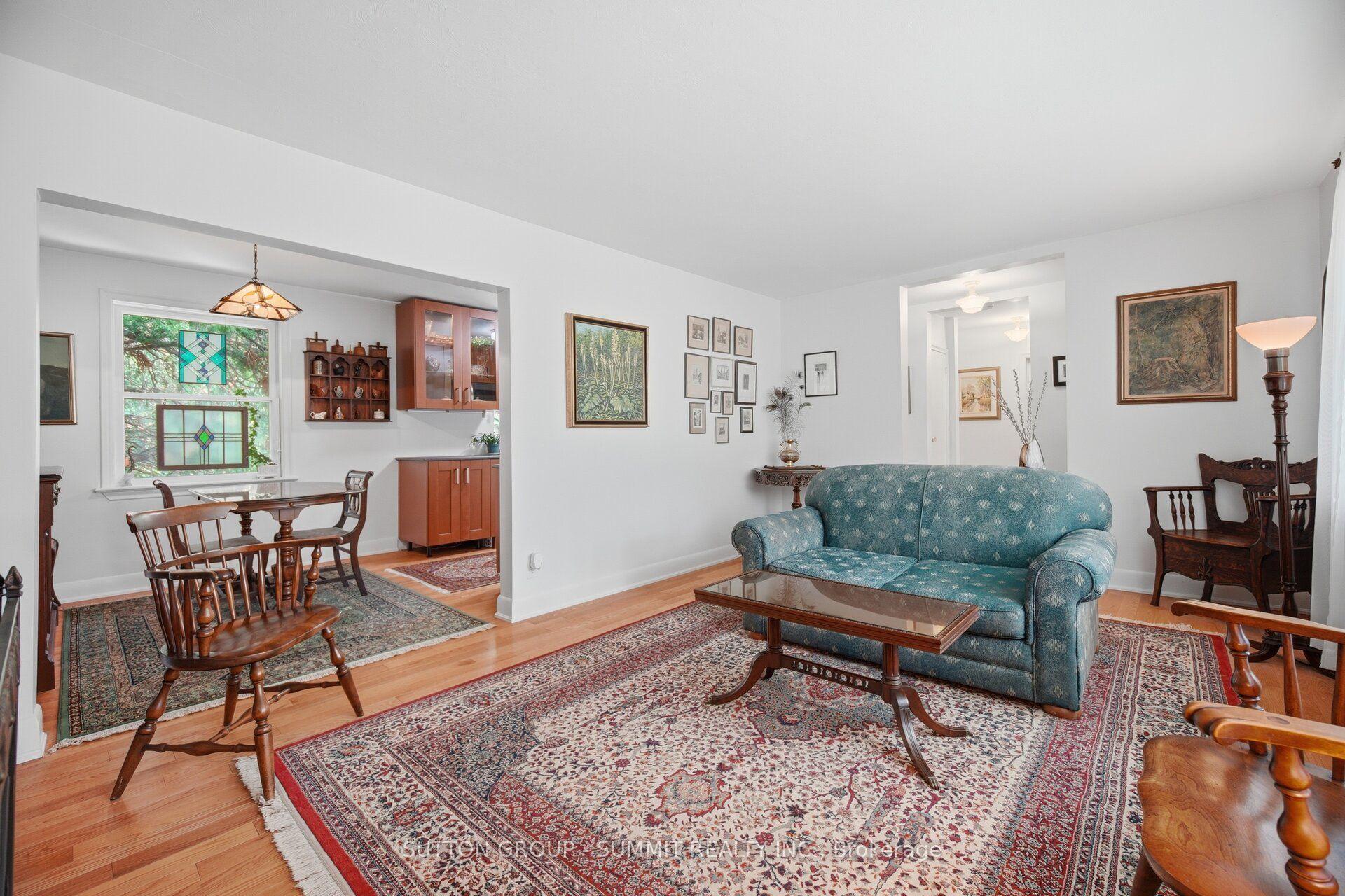 Photo 13 of 25 Arch Road, Mississauga, Streetsville — HOMEH