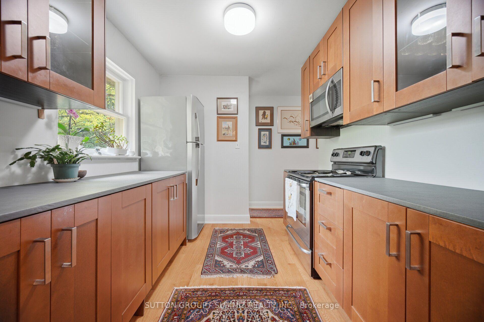 Photo 20 of 25 Arch Road, Mississauga, Streetsville — HOMEH