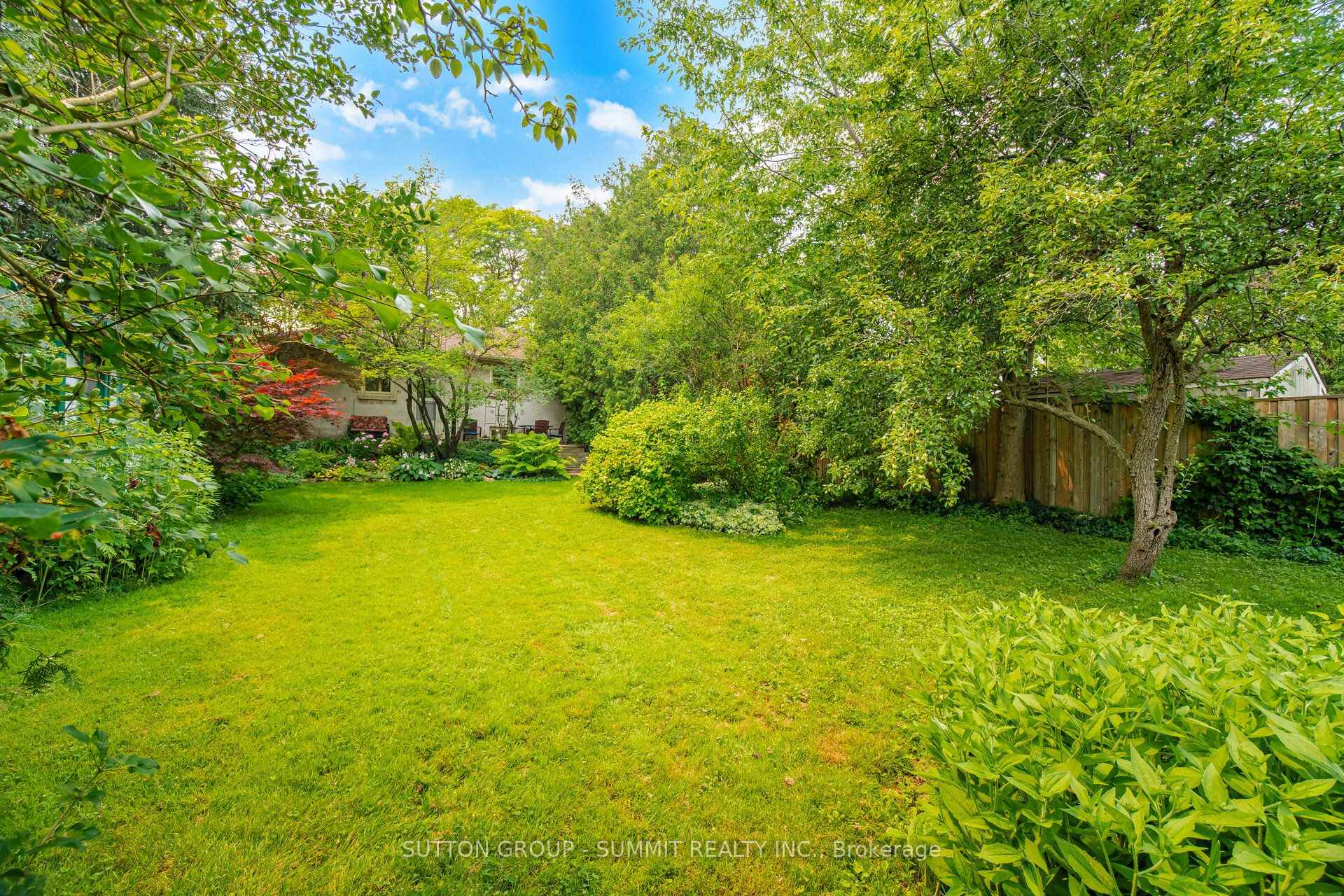 Photo 46 of 25 Arch Road, Mississauga, Streetsville — HOMEH