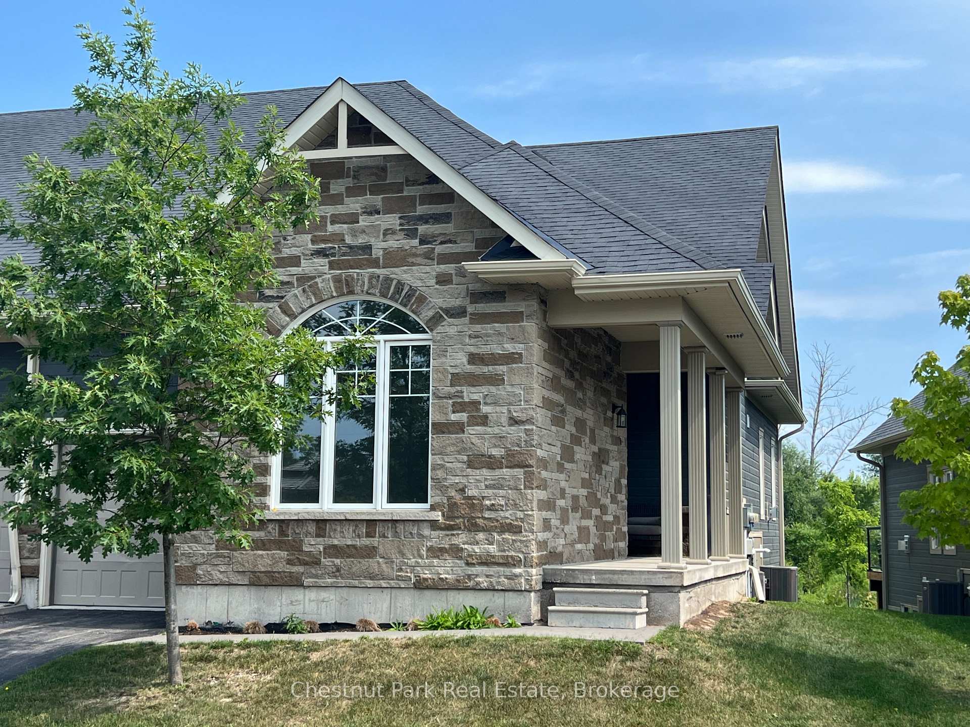 Photo 3 of 82 Kari Crescent, Collingwood — HOMEH