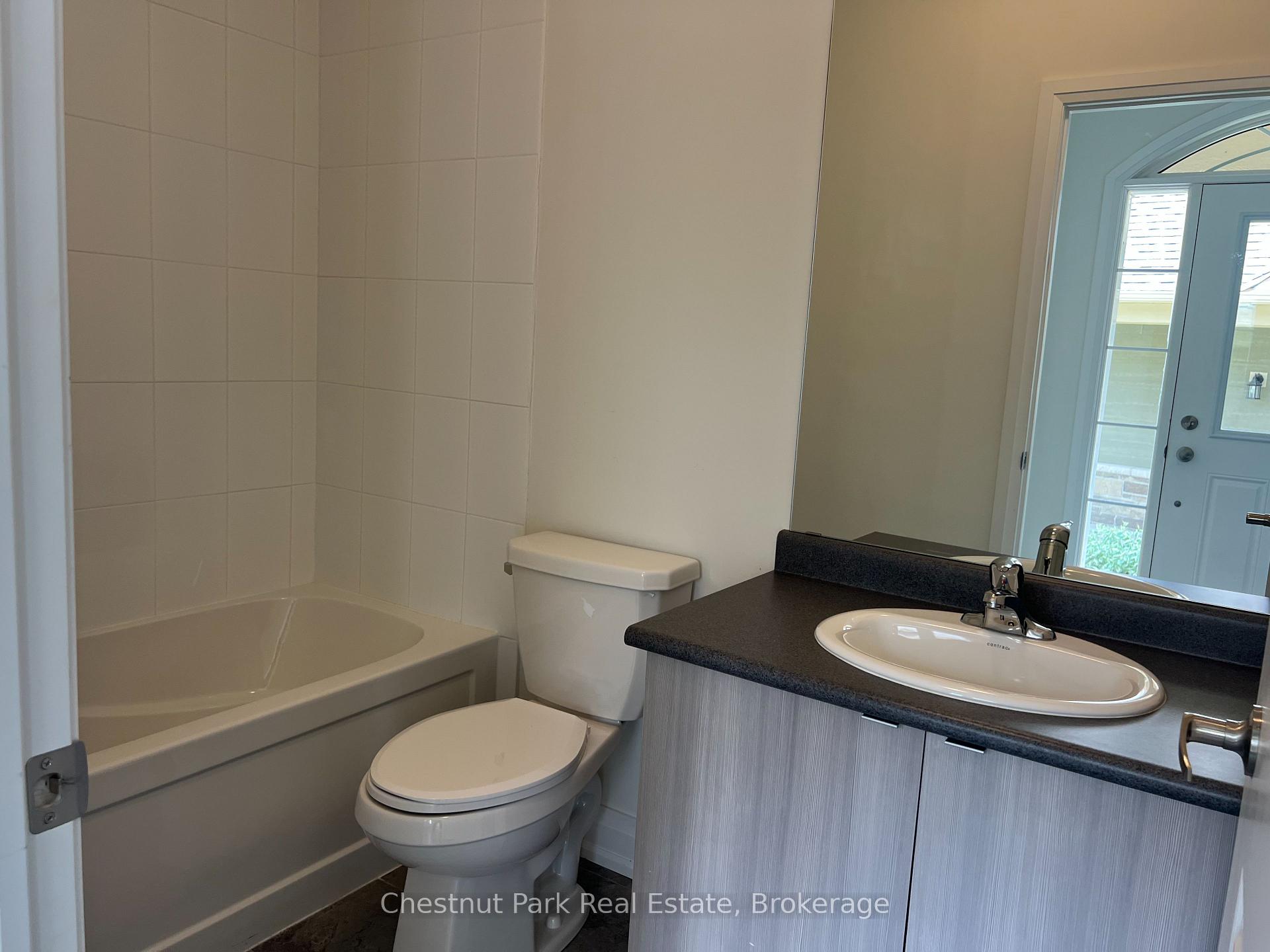Photo 7 of 82 Kari Crescent, Collingwood — HOMEH